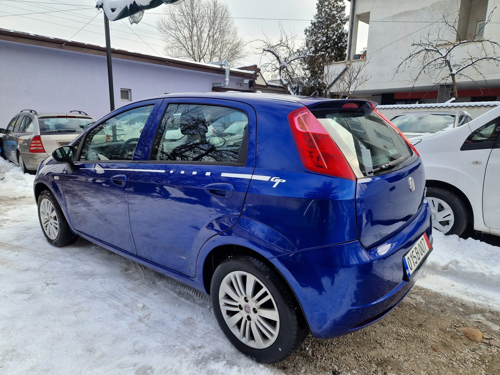 Fiat Punto 1.4i ОТЛИЧНО - изображение 5