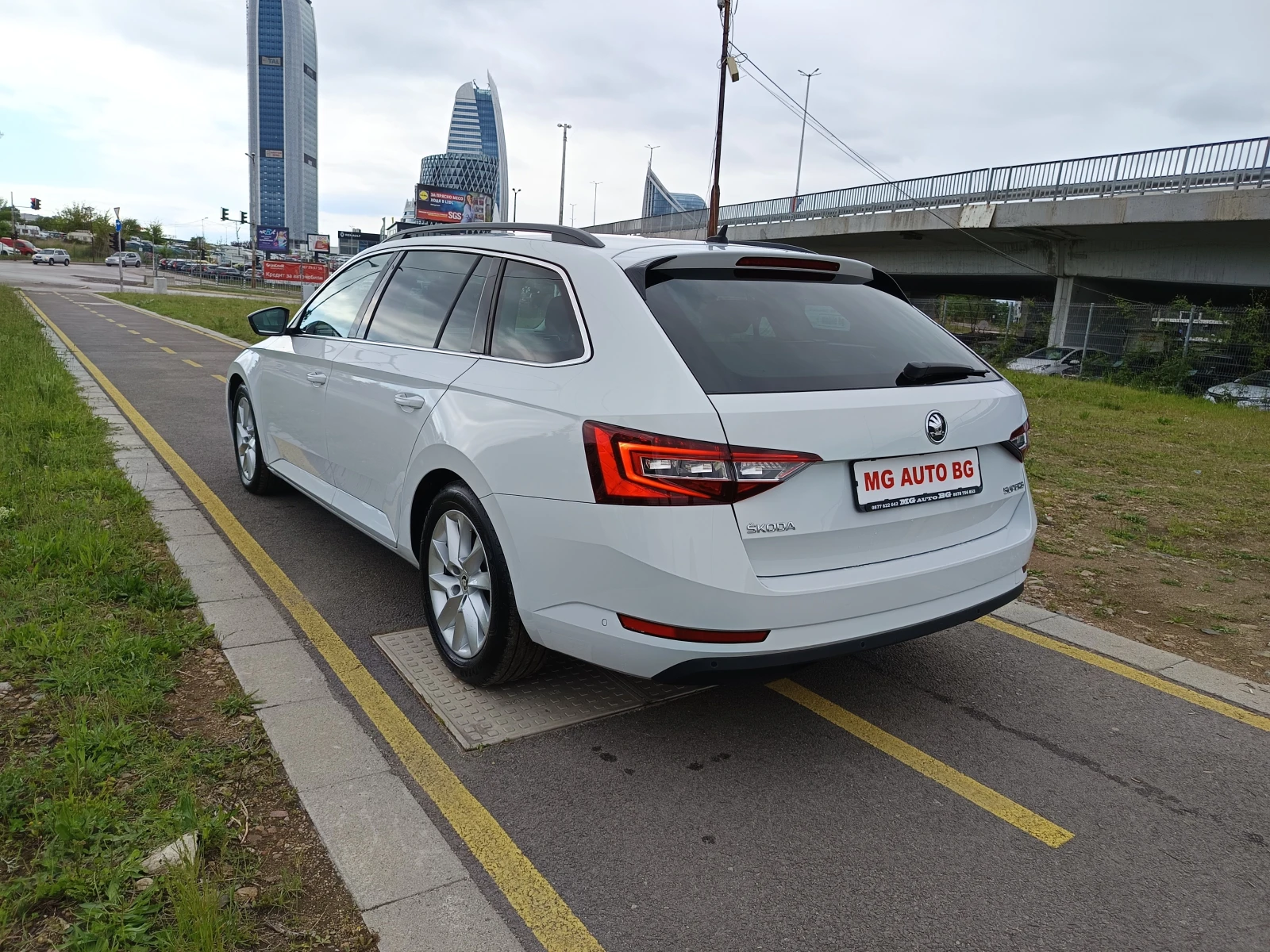 Skoda Superb 2.0TDI - изображение 7