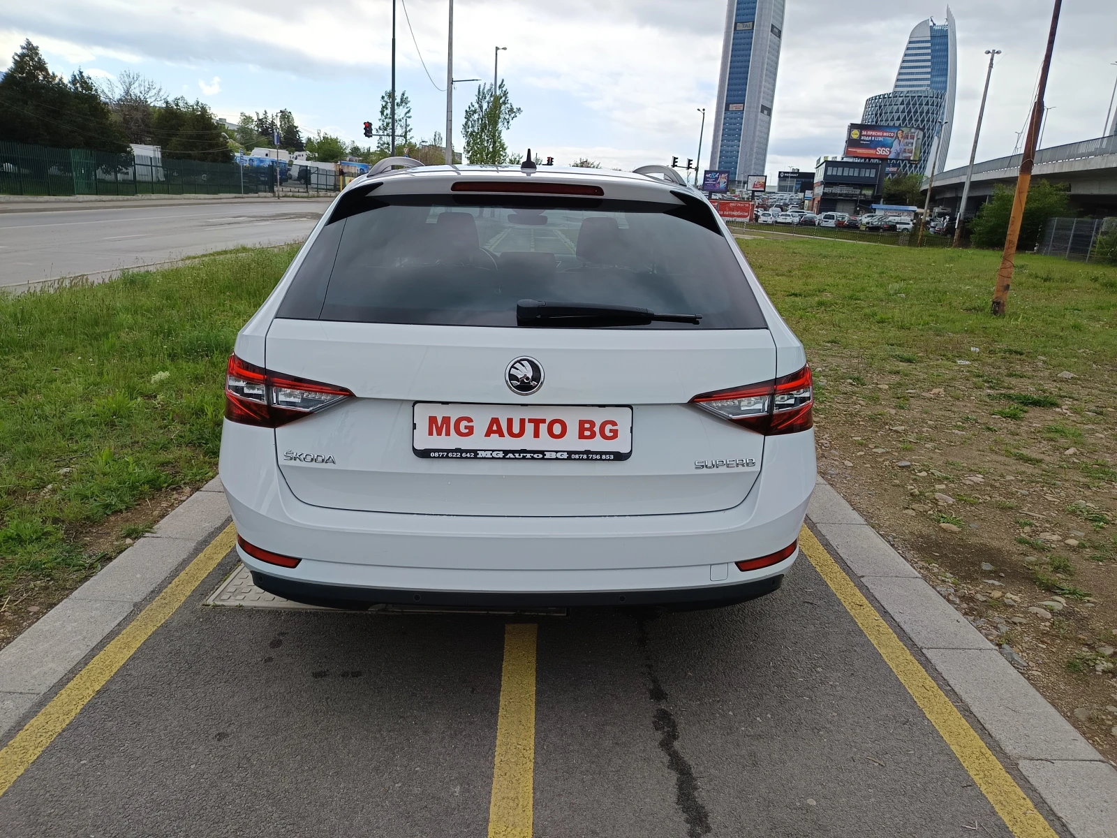 Skoda Superb 2.0TDI - изображение 8