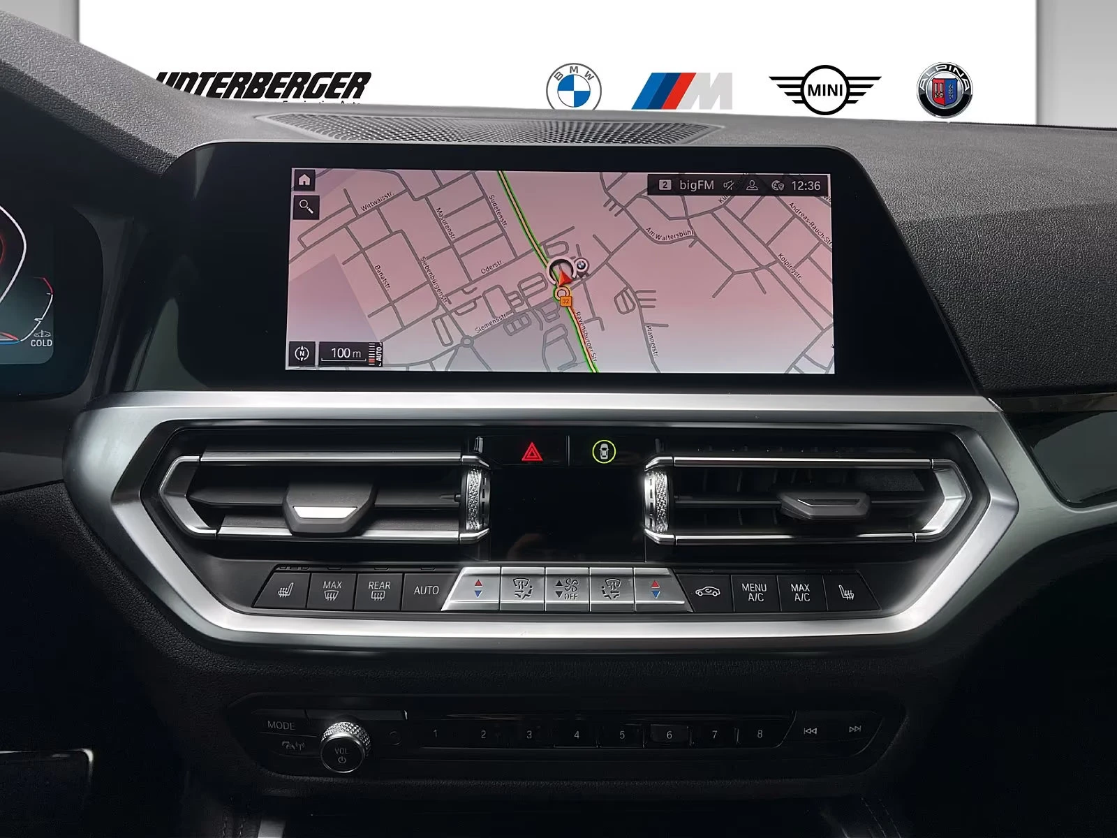 BMW 240 xDRIVE/374HP/CAM/HUD/HI-FI/LED/AMBI/799v | Mobile.bg   13