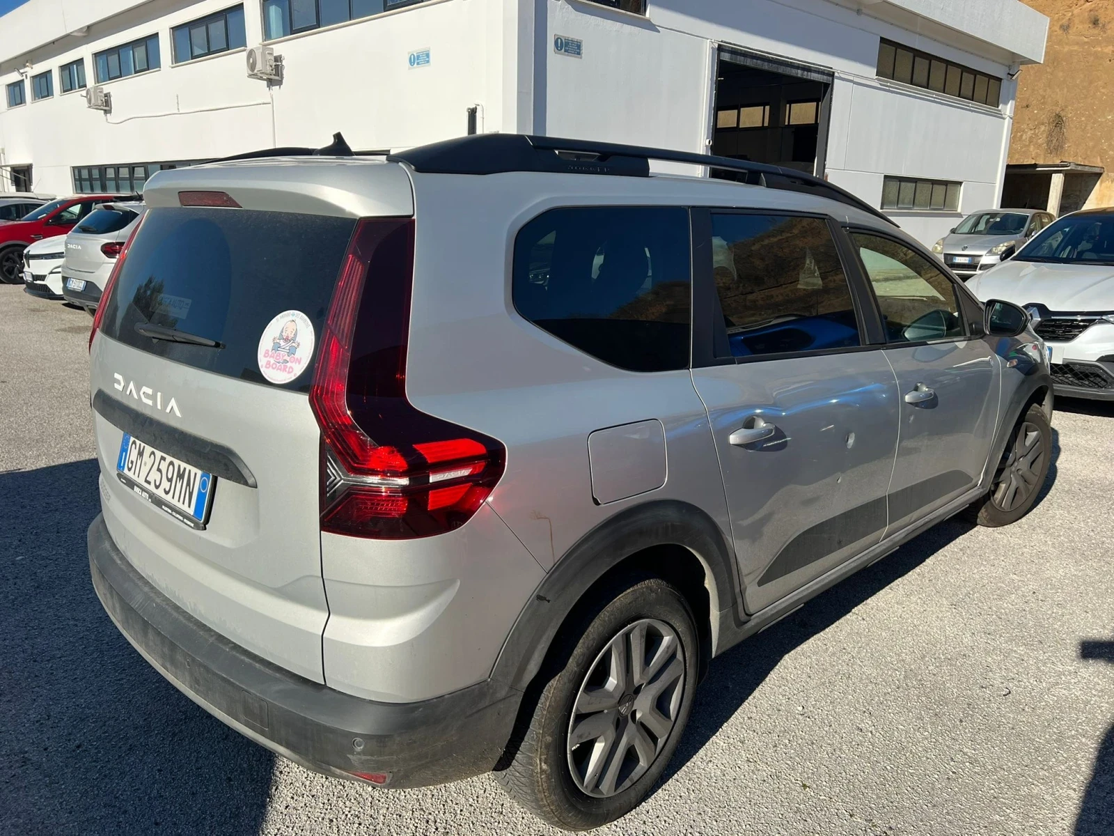 Dacia Jogger 1.0Tce 100hp* LED* NAVI* LPG* 6+ 1* 2023* 75600 | Mobile.bg   10