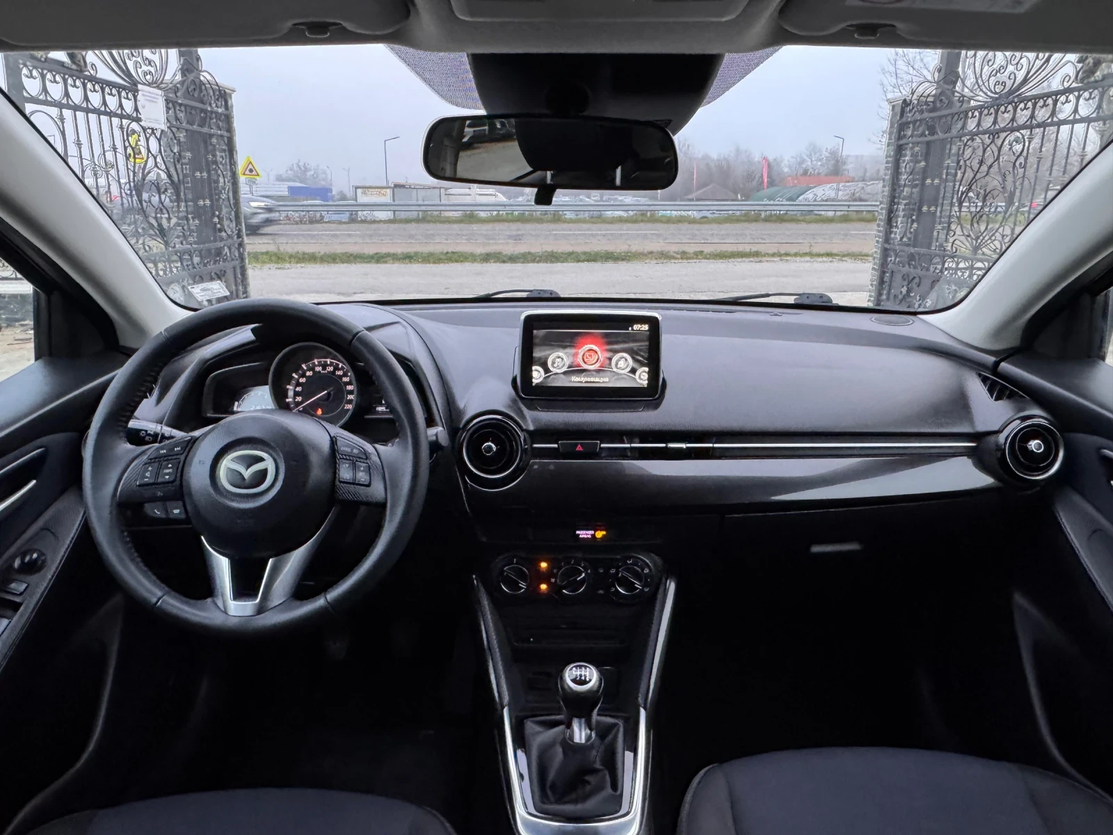 Mazda 2 1.5 SKYACTIV ������ | Mobile.bg � ����������� 11