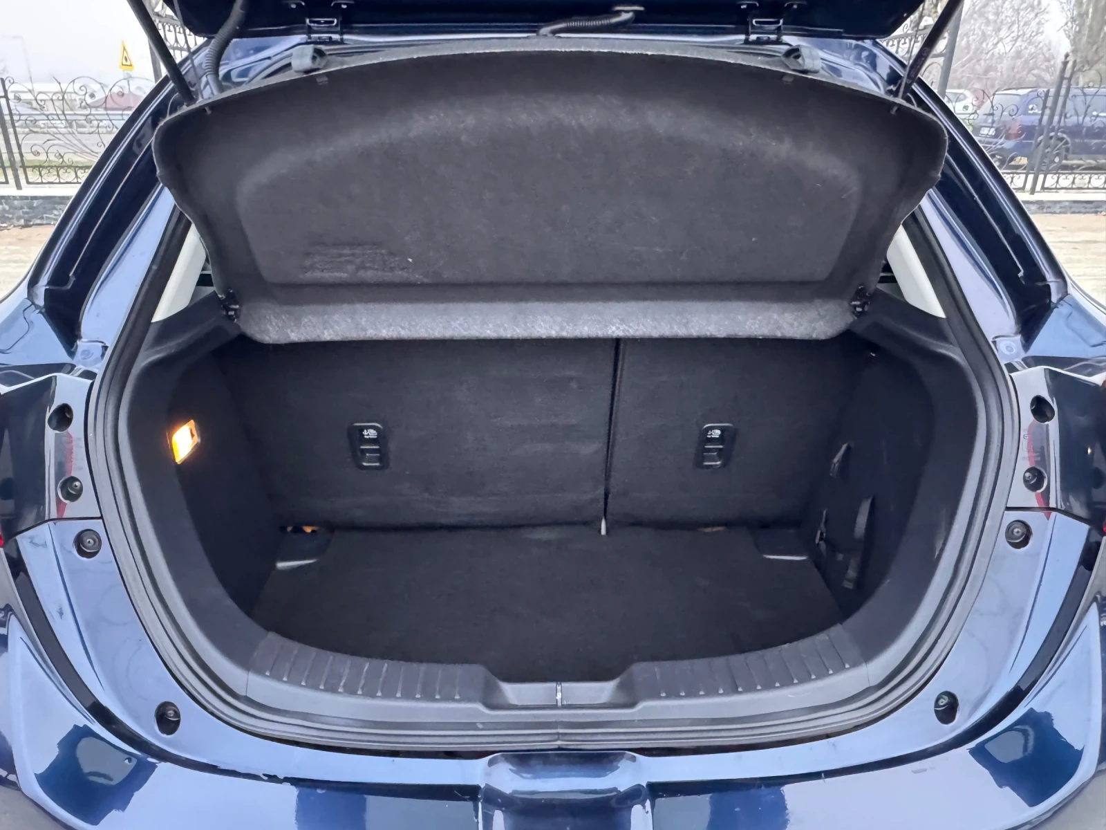 Mazda 2 1.5 SKYACTIV ИТАЛИЯ - изображение 10