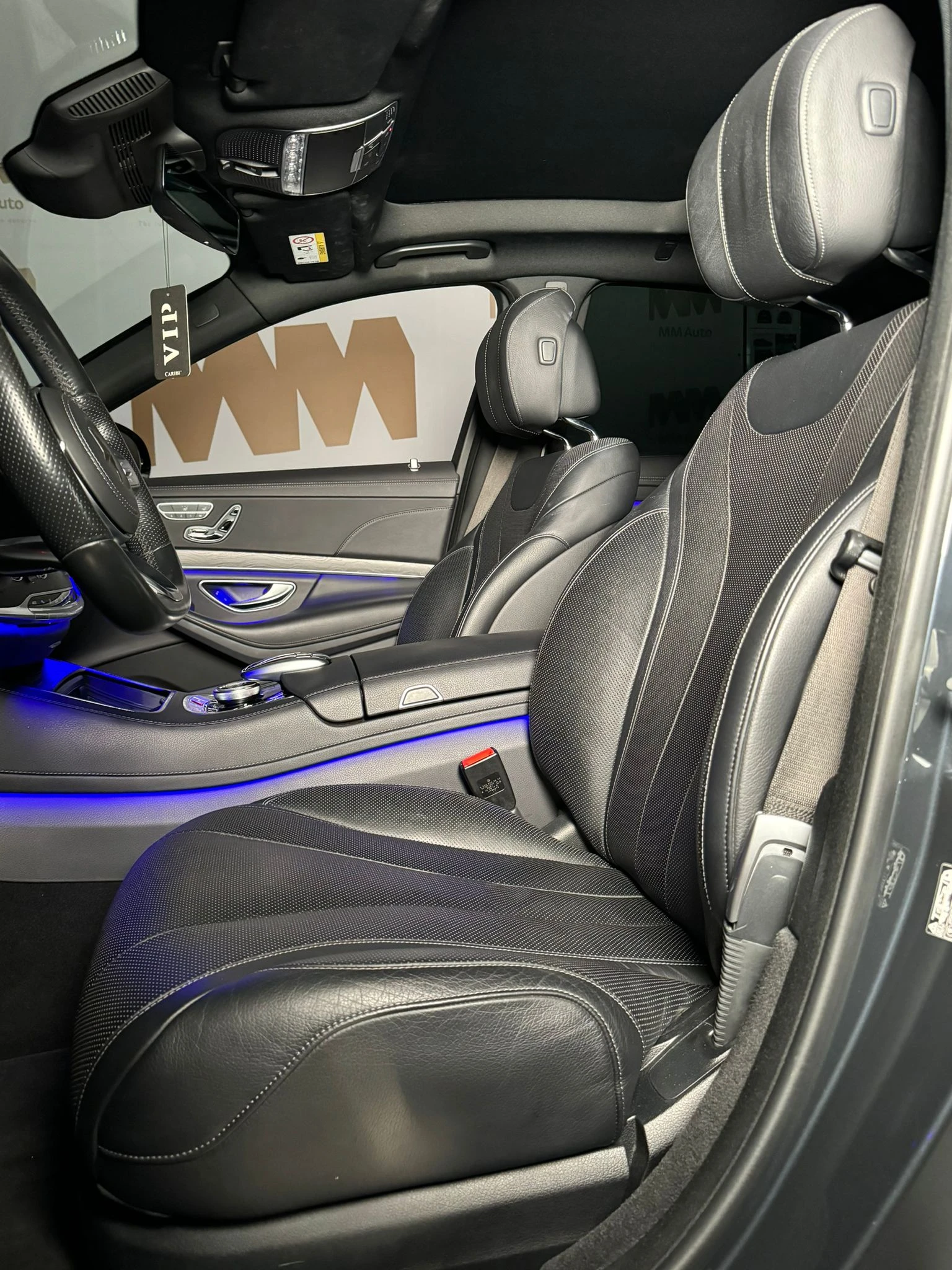 Mercedes-Benz S 350 d 4Matic L AMG* Pano* 360* Burm - изображение 8