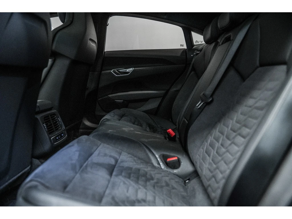 Audi E-Tron GT С РЕГИСТРАЦИЯ&АВТО КРЕДИТ - изображение 6