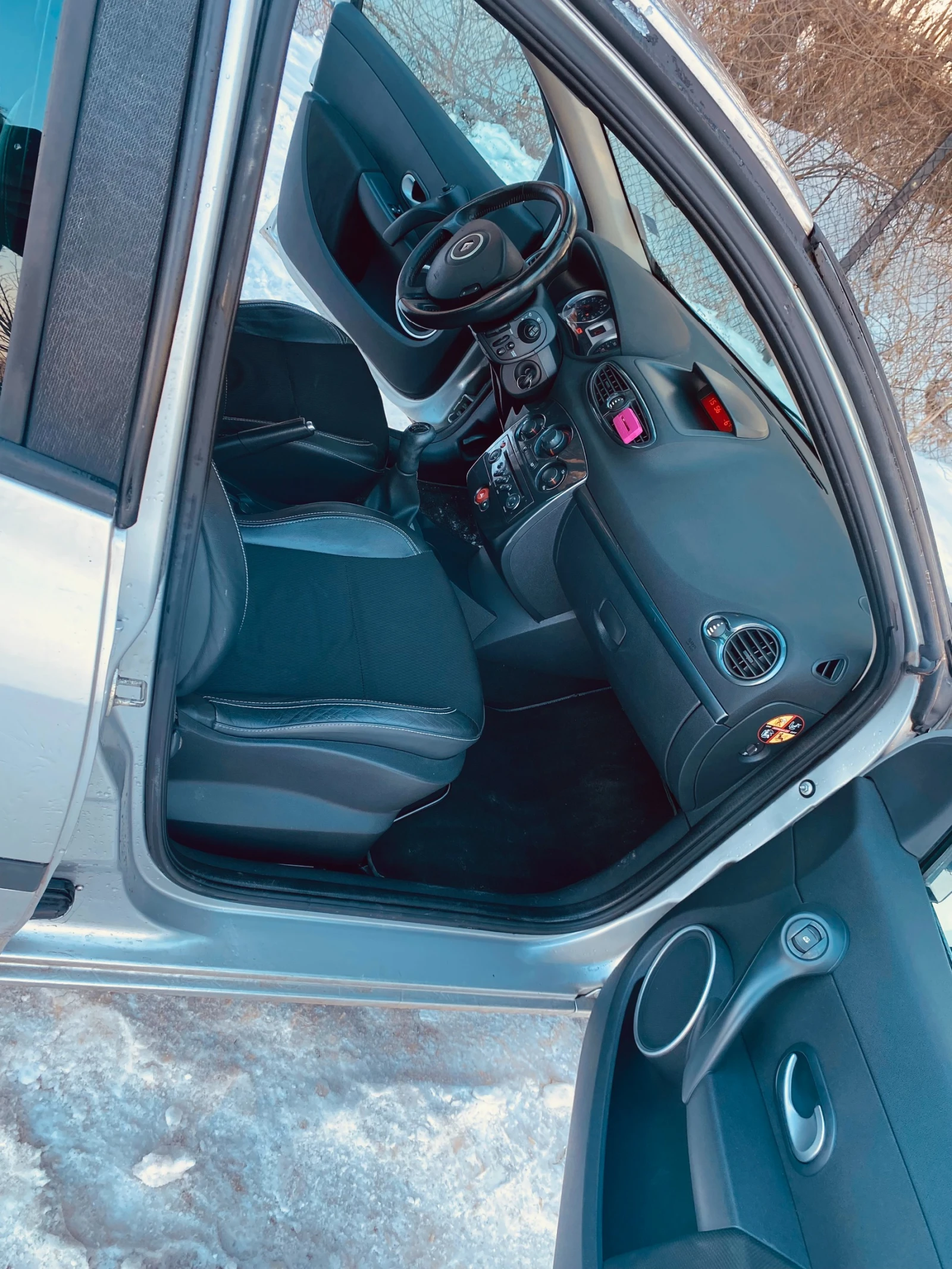 Renault Clio 1.2 (75 кс) EURO 4 КЛИМАТИК - изображение 8