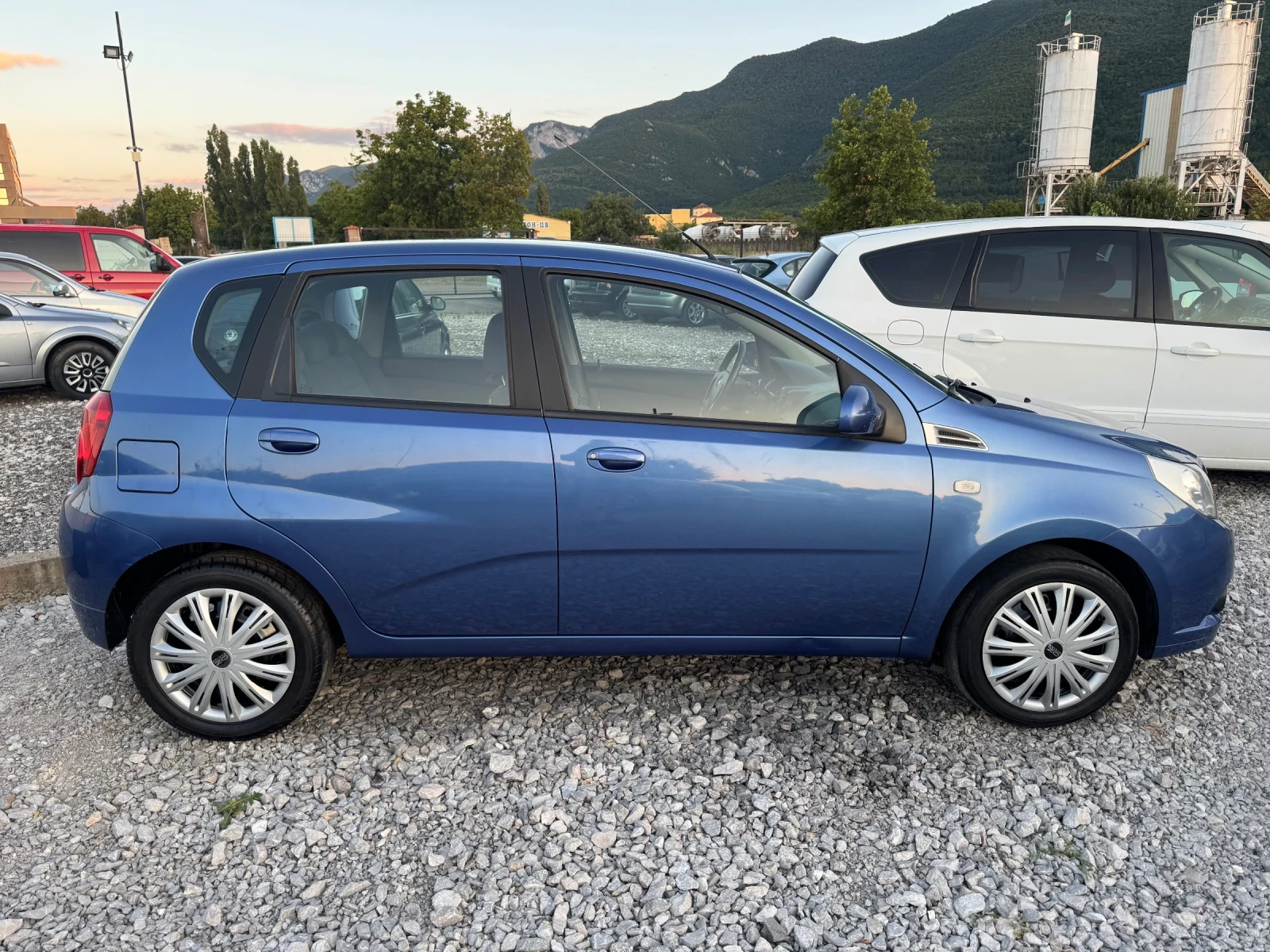 Chevrolet Aveo 1.4i KLIMA 116000 km, снимка 5 - Автомобили и джипове - 53973732