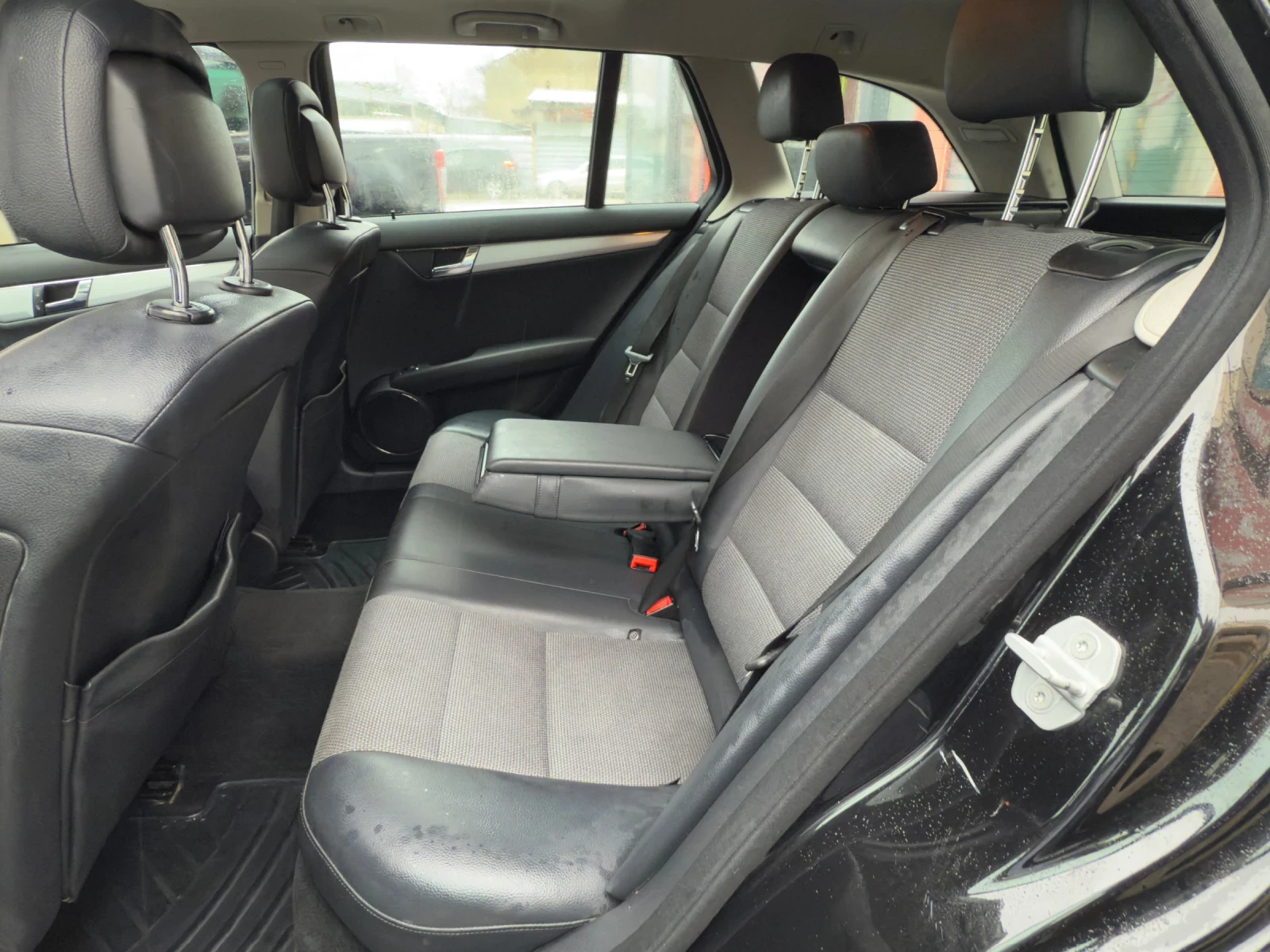 Mercedes-Benz C 220 Внос от германия, снимка 11 - Автомобили и джипове - 53772413