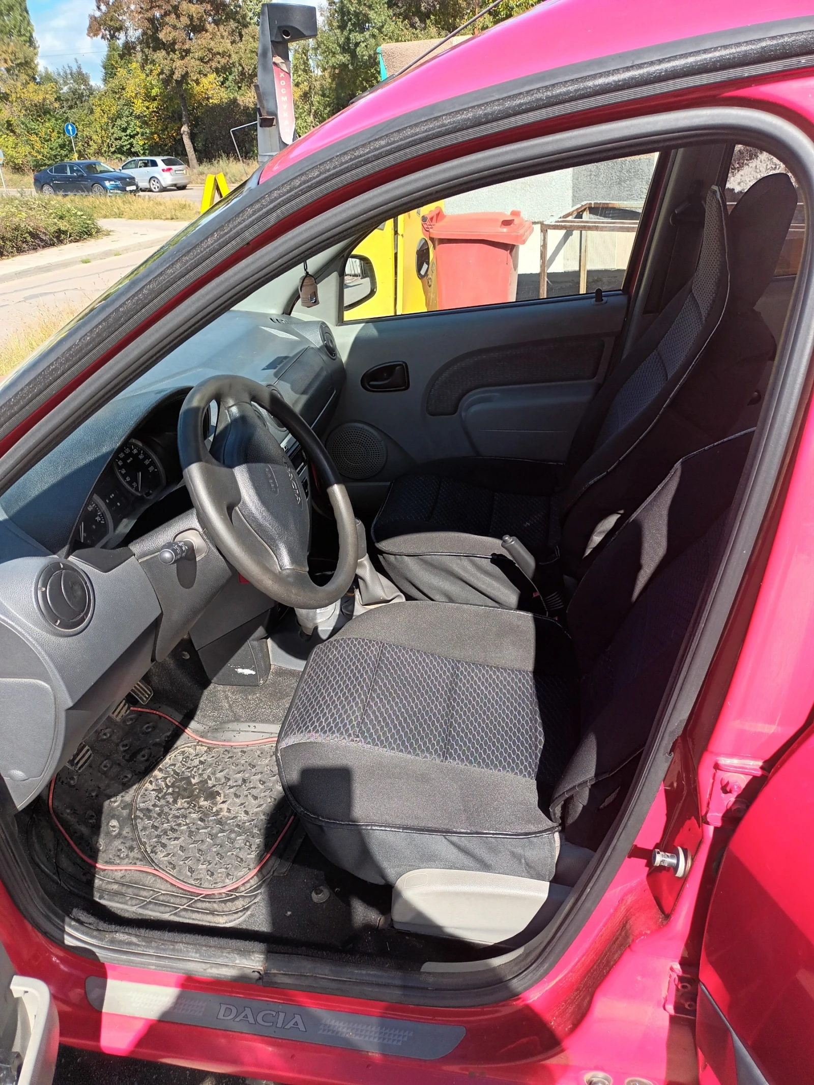 Dacia Logan 1.5DCI, снимка 5 - Автомобили и джипове - 53849967