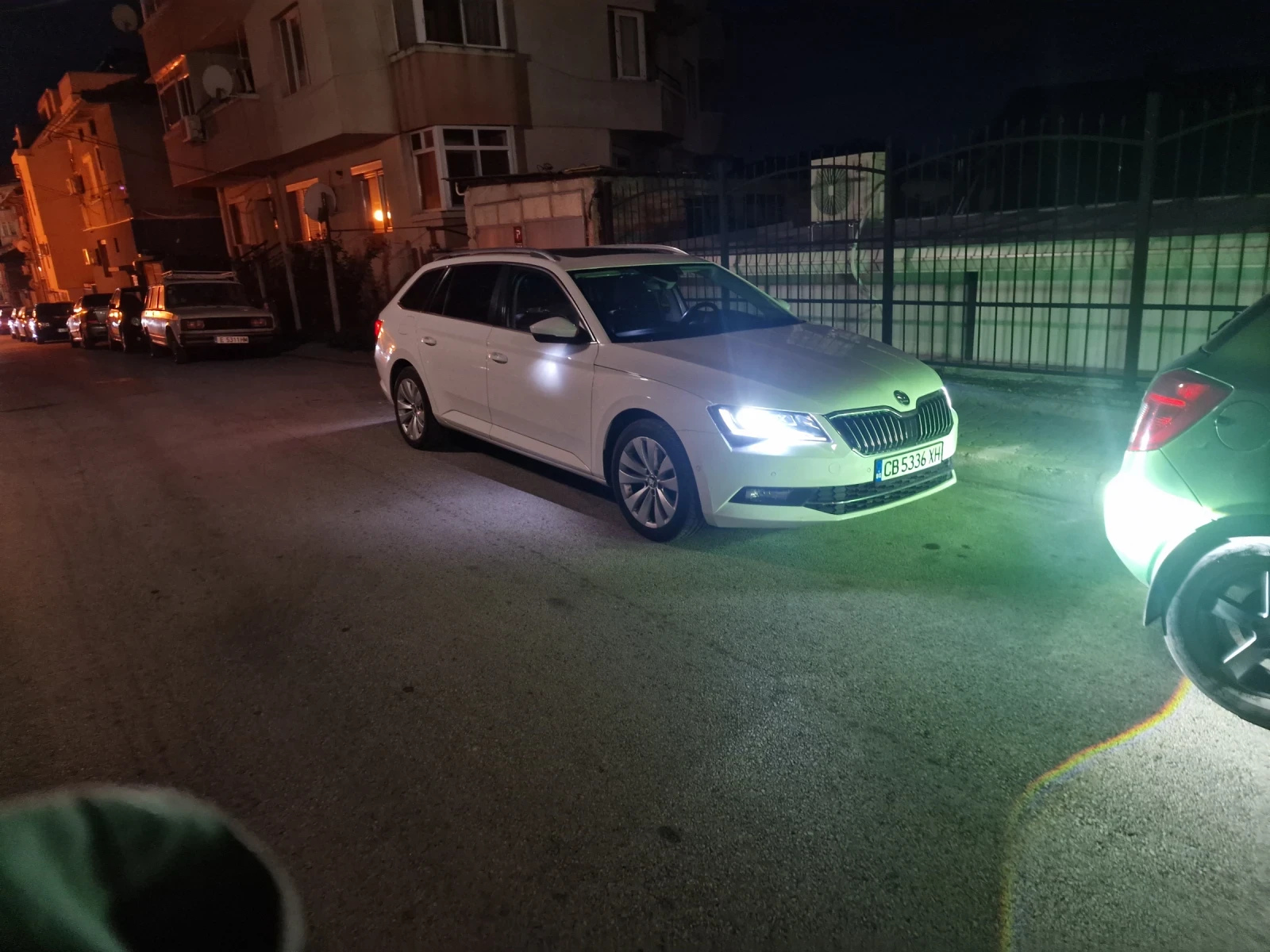 Skoda Superb 2.0 TDI 4x4 190Hp, снимка 11 - Автомобили и джипове - 53891770