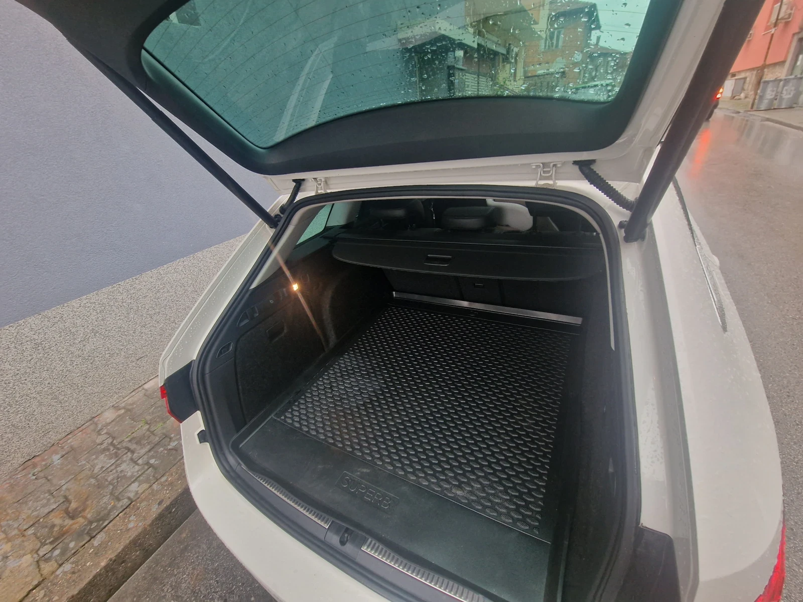 Skoda Superb 2.0 TDI 4x4 190Hp, снимка 16 - Автомобили и джипове - 53891770