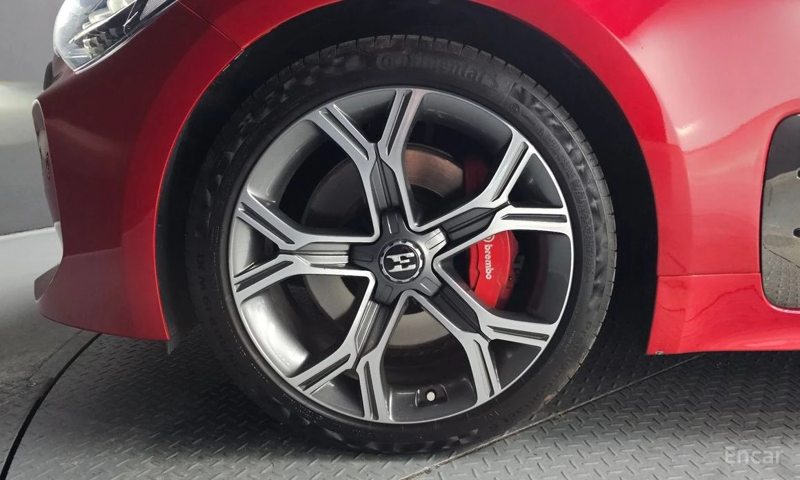 Kia Stinger AWD* 3.3T* КАМЕРИ* 360* ШИБИДАХ* , снимка 15 - Автомобили и джипове - 54146769