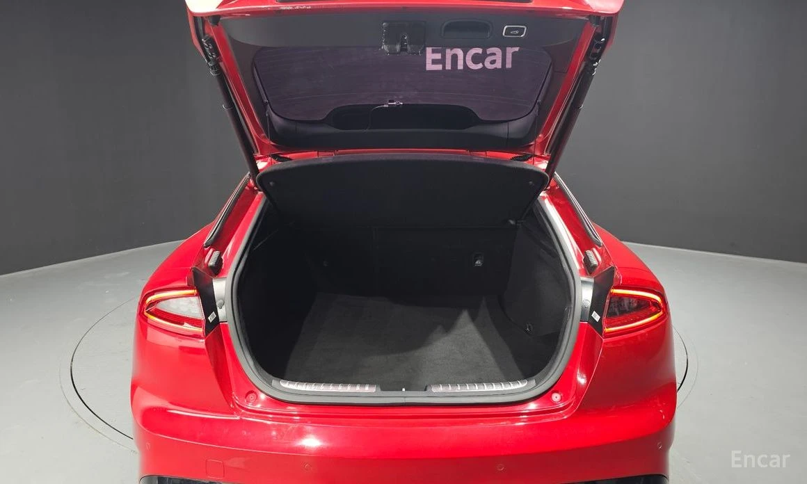 Kia Stinger AWD* 3.3T* КАМЕРИ* 360* ШИБИДАХ* , снимка 16 - Автомобили и джипове - 54146769