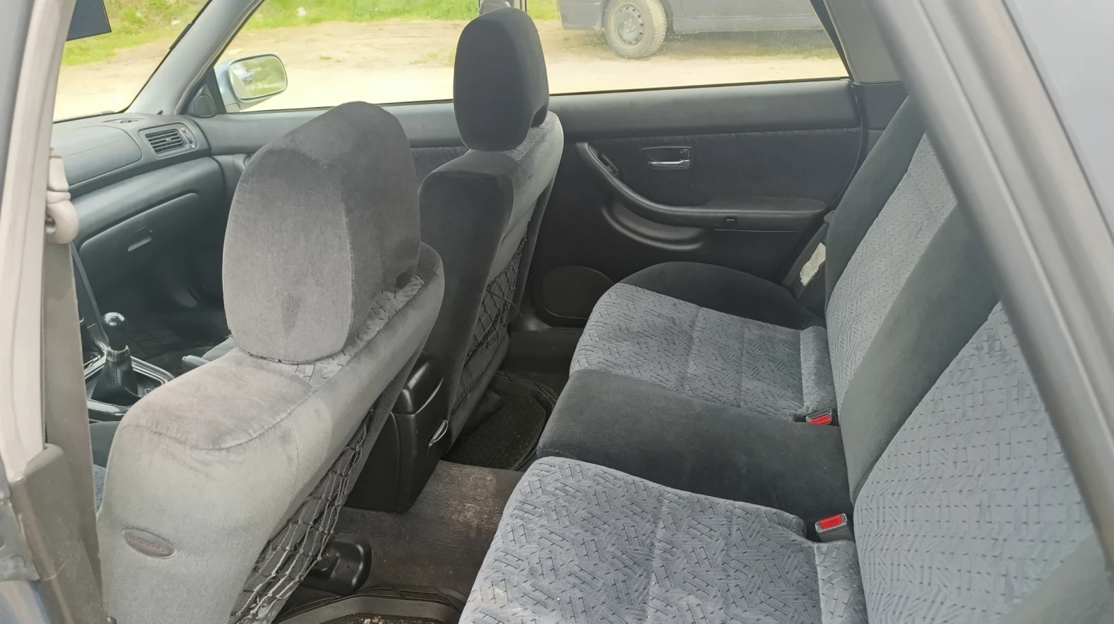 Subaru Legacy 2.0, снимка 2 - Автомобили и джипове - 54221747