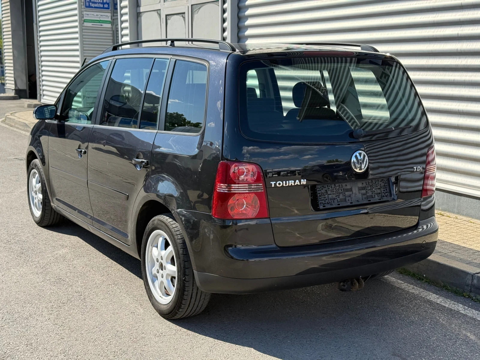 VW Touran 1, 9TDI+ 105kc+ ръчка+ Euro4+ Теглич, снимка 3 - Автомобили и джипове - 54540978