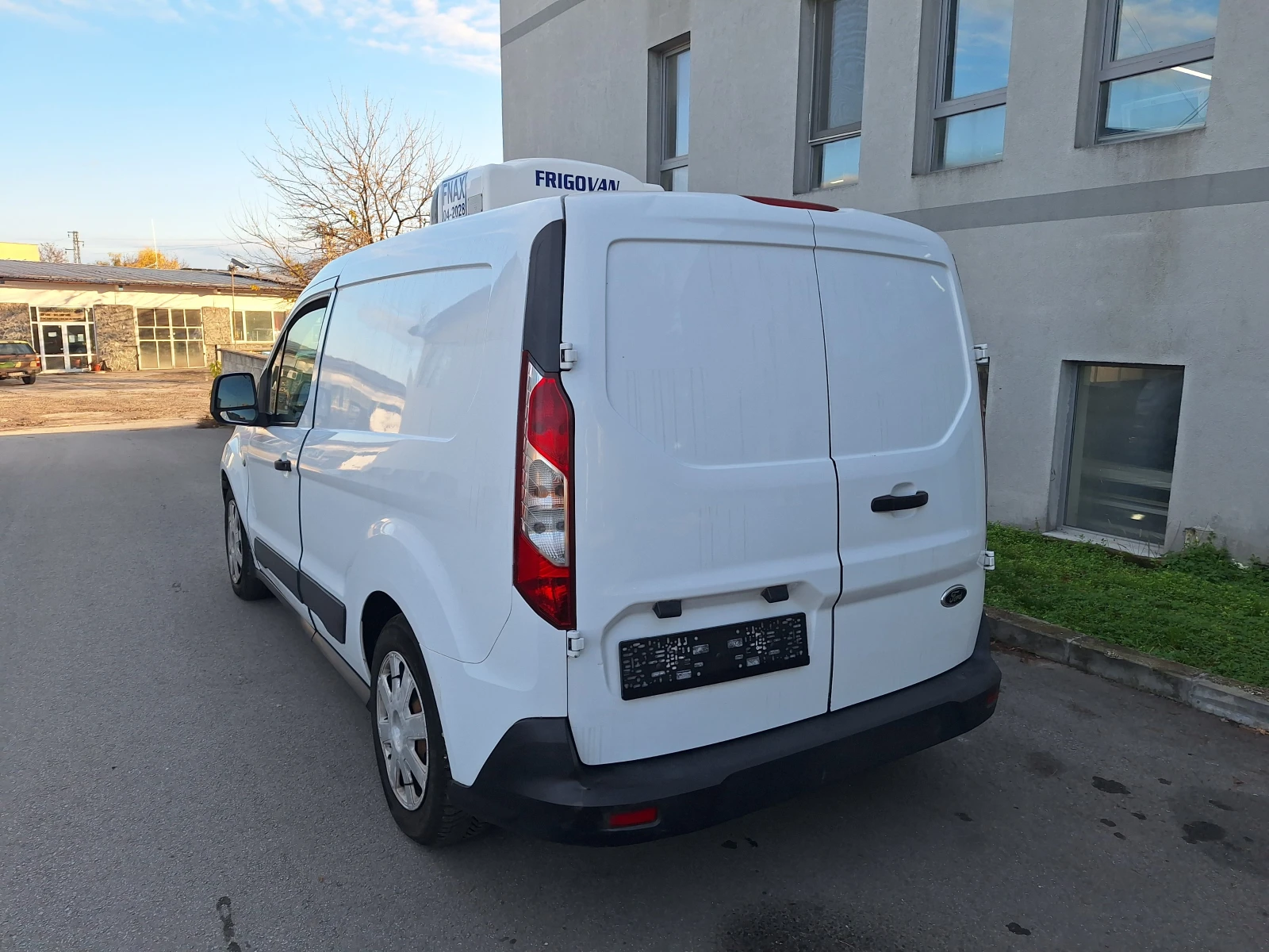 Ford Connect 1.6d 95kc frigo, снимка 6 - Автомобили и джипове - 54770639