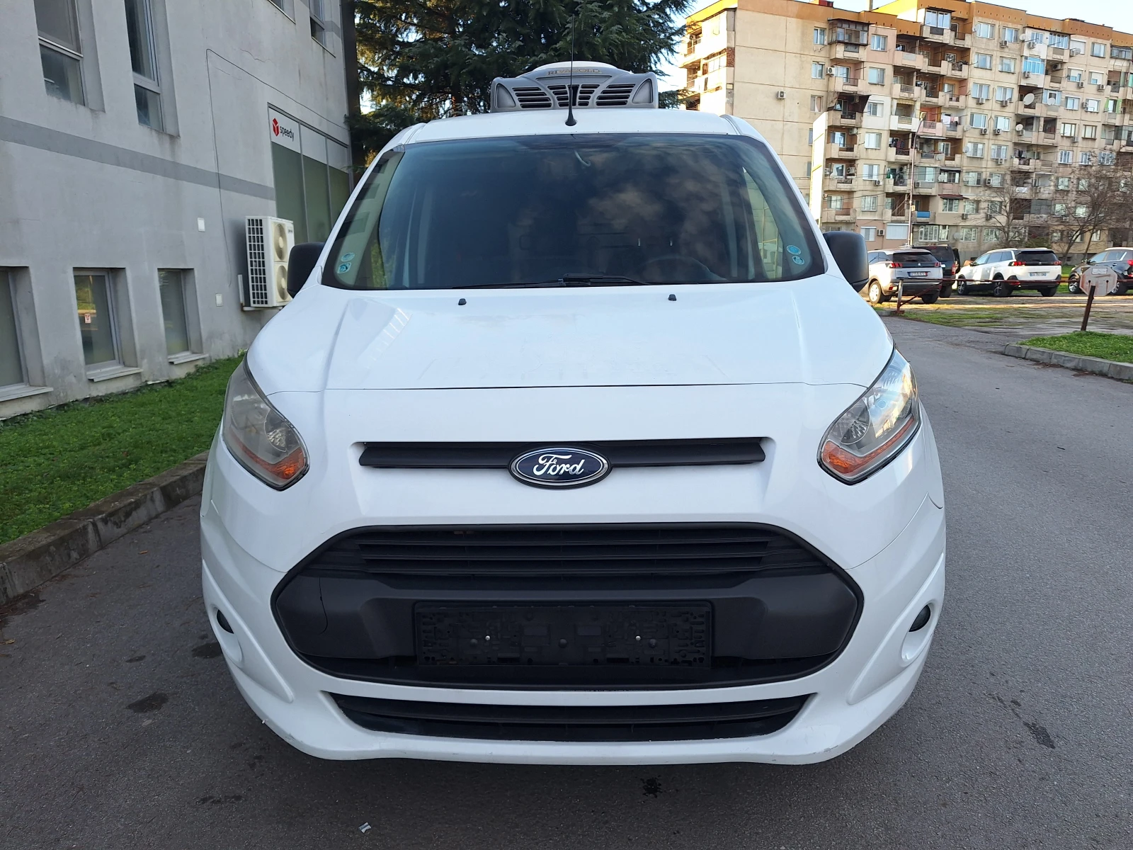 Ford Connect 1.6d 95kc frigo, снимка 2 - Автомобили и джипове - 54770639