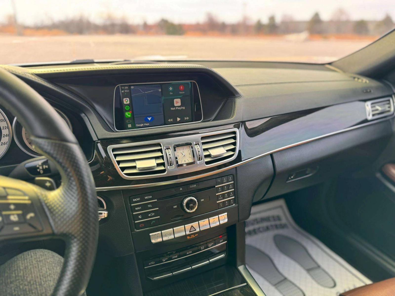 Mercedes-Benz E 400 PANO, MEMORY, CARPLAY, ЦЕНА ДО БГ, снимка 16 - Автомобили и джипове - 54841179