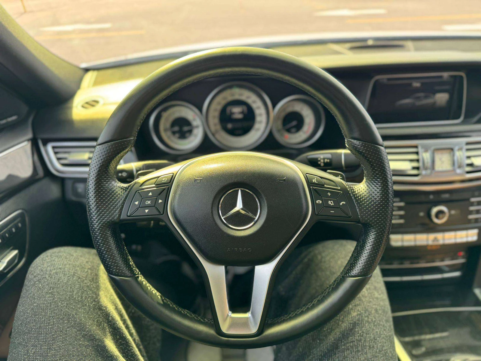 Mercedes-Benz E 400 PANO, MEMORY, CARPLAY, ЦЕНА ДО БГ, снимка 15 - Автомобили и джипове - 54841179