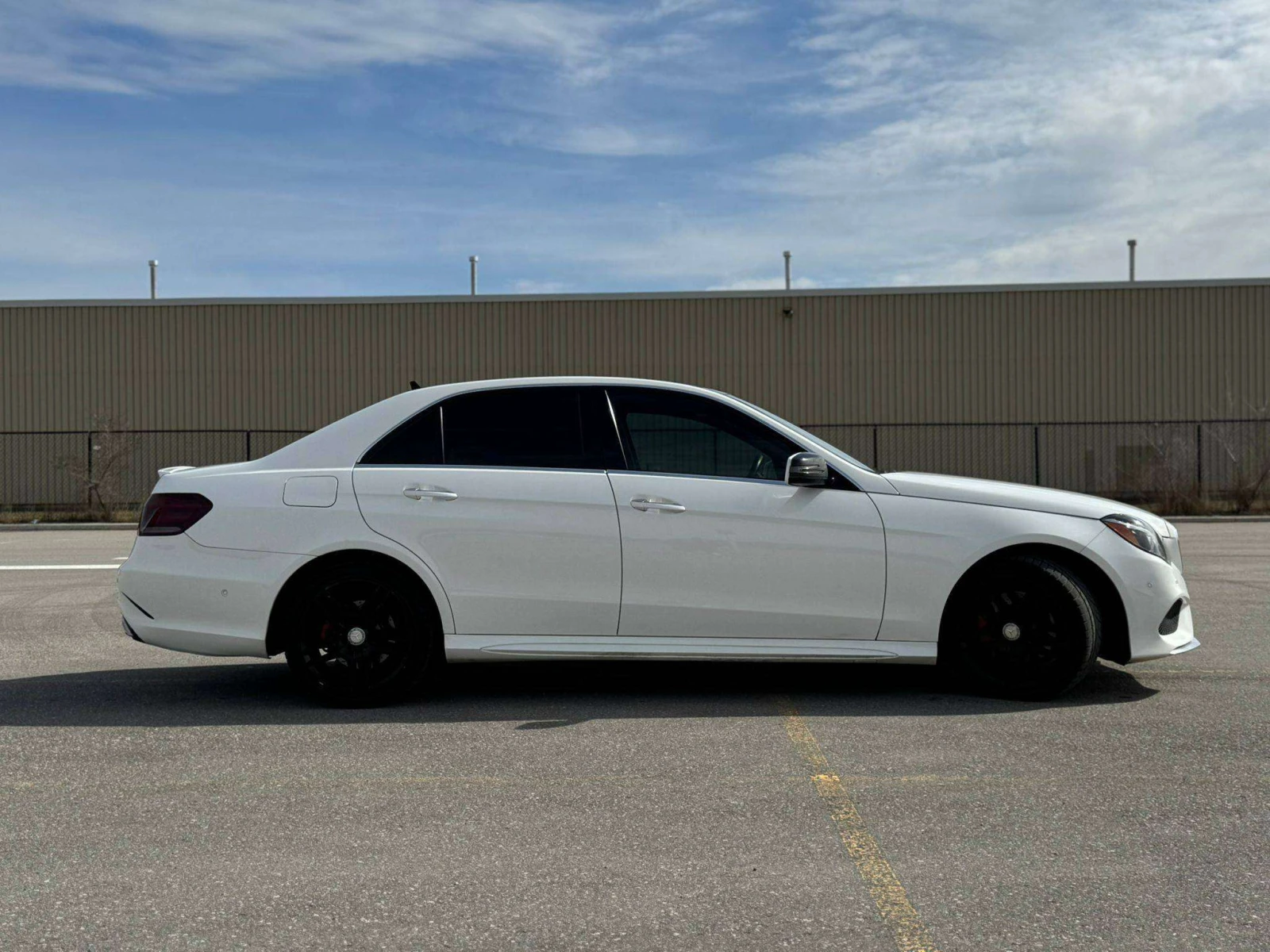Mercedes-Benz E 400 PANO, MEMORY, CARPLAY, ЦЕНА ДО БГ, снимка 4 - Автомобили и джипове - 54841179