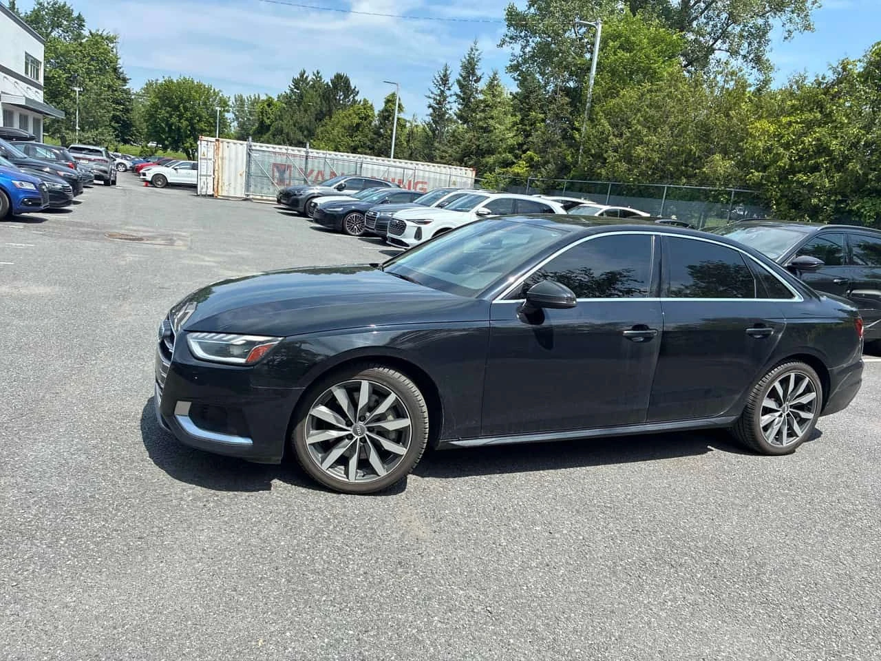 Audi A4 * Komfort * CARFAX * БЕЗ ПЪРВОНАЧАЛНА ВНОСКА, снимка 2 - Автомобили и джипове - 55180019