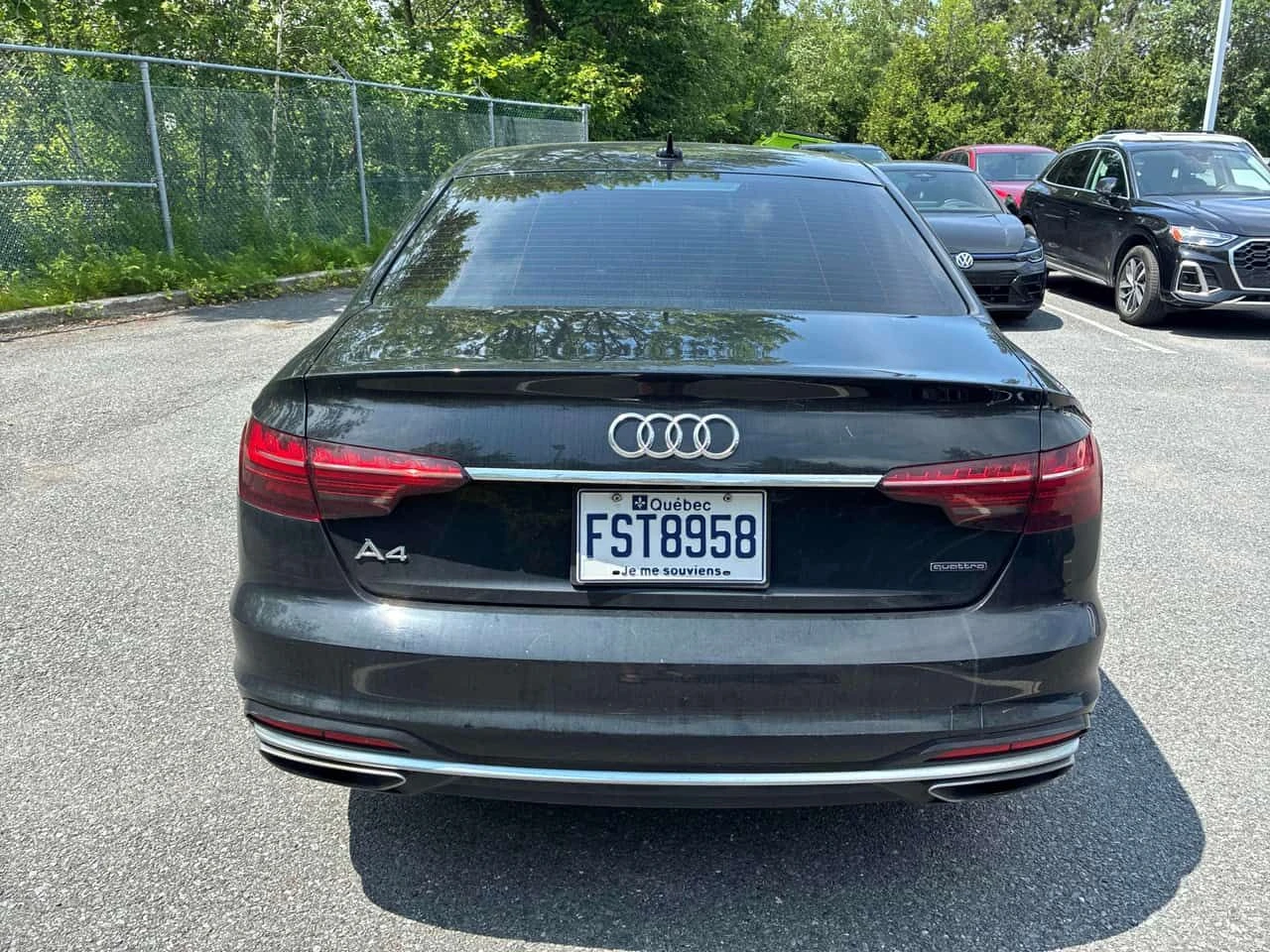 Audi A4 * Komfort * CARFAX * БЕЗ ПЪРВОНАЧАЛНА ВНОСКА, снимка 4 - Автомобили и джипове - 55180019