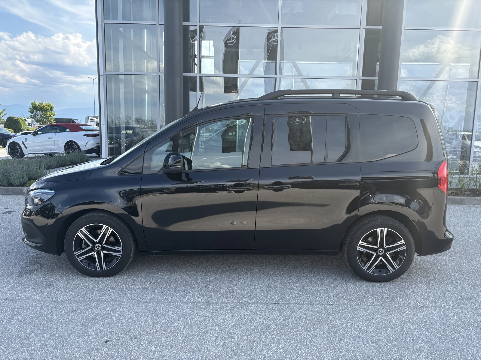 Mercedes-Benz T-класа 180d, снимка 2 - Автомобили и джипове - 55207165
