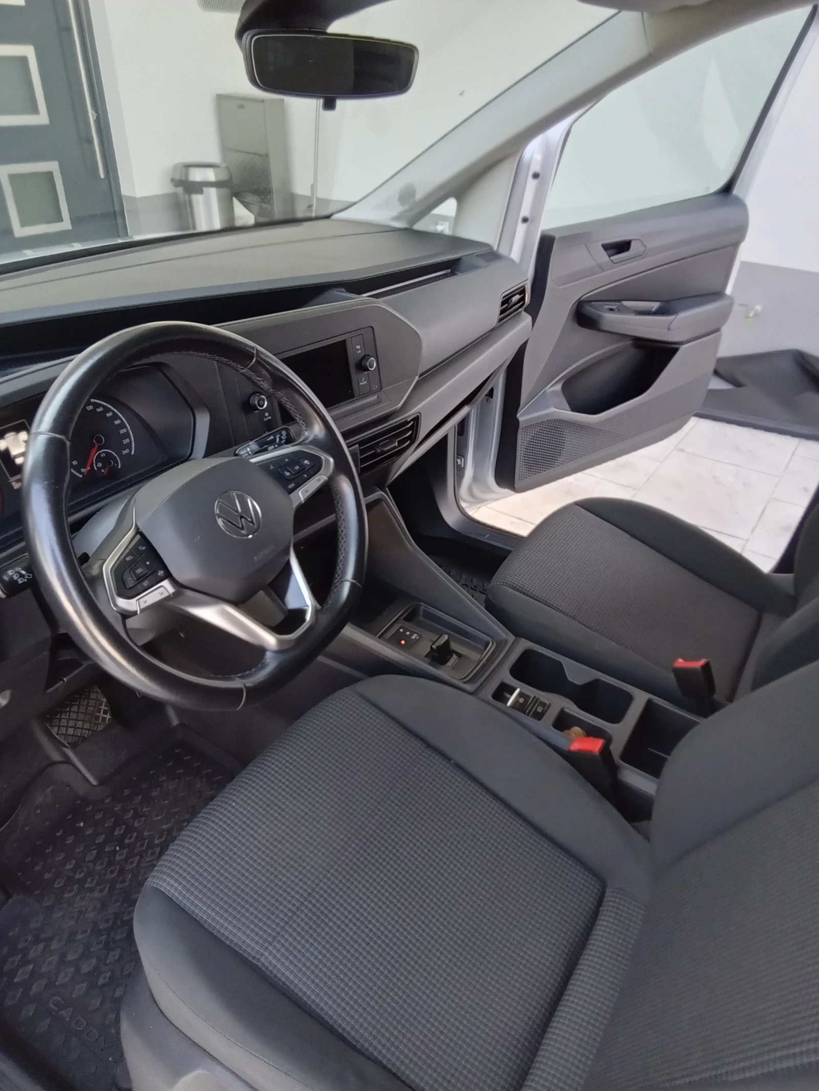 VW Caddy 1.5TFSI* MAXI* DSG* , снимка 10 - Автомобили и джипове - 55339397
