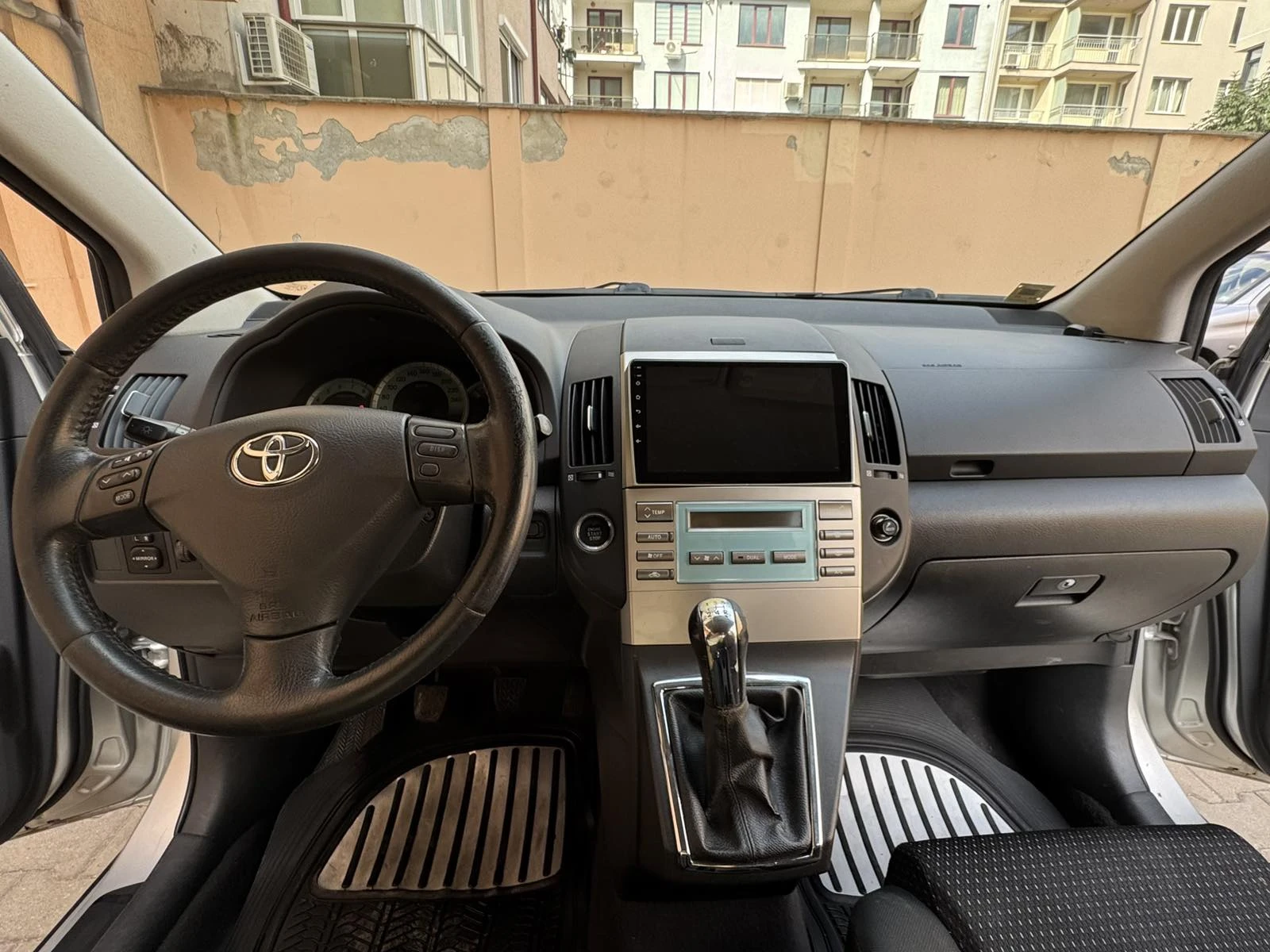 Toyota Corolla verso, снимка 10 - Автомобили и джипове - 55814992