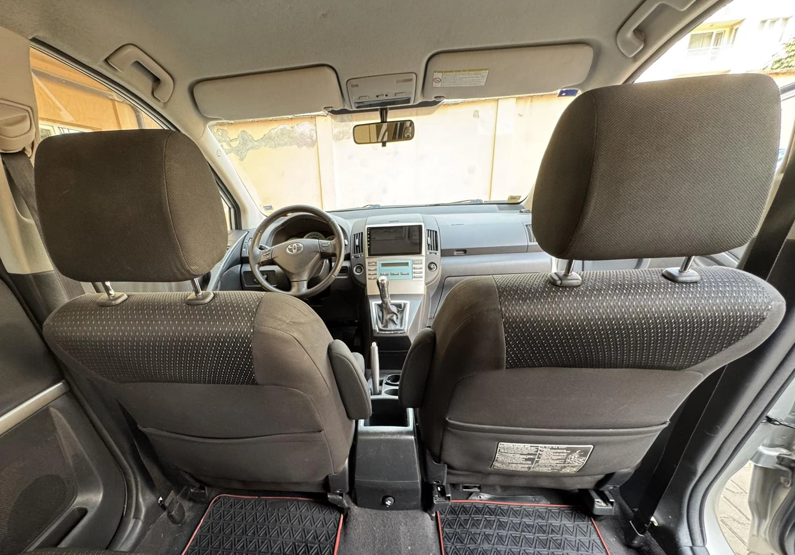 Toyota Corolla verso, снимка 9 - Автомобили и джипове - 55814992