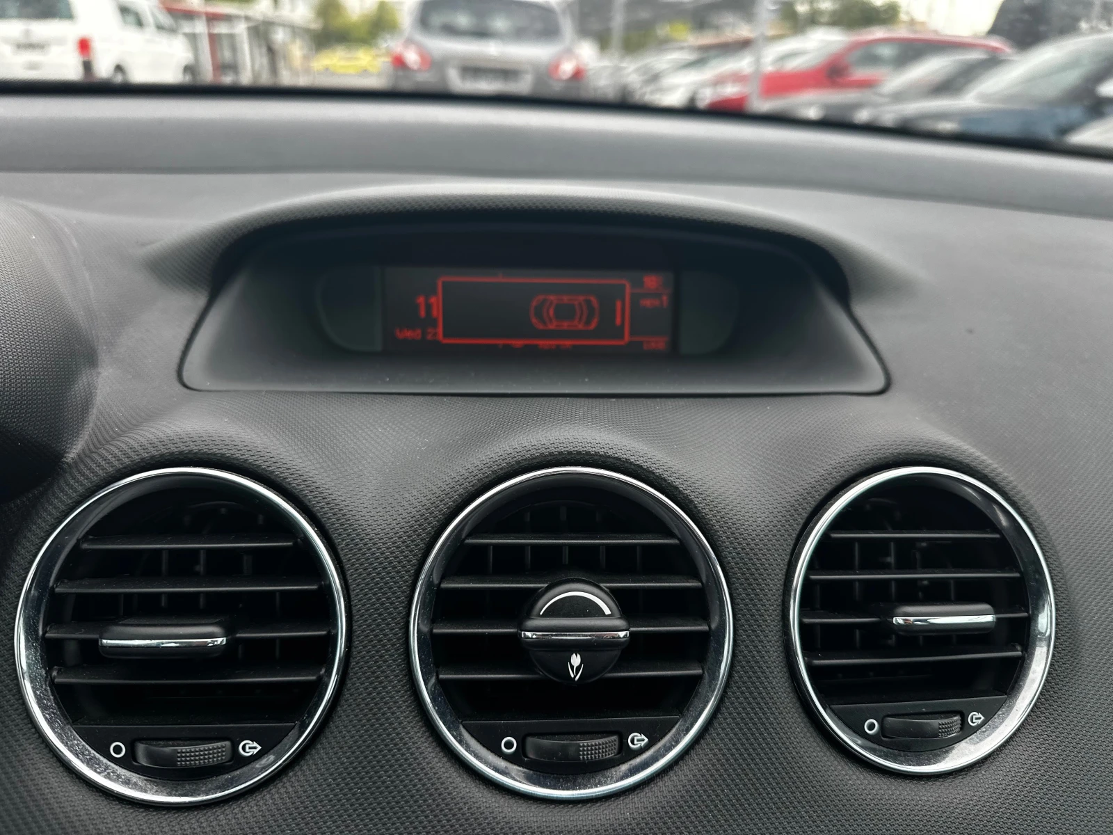 Peugeot 308 1.6i 120к.с Панорама, снимка 15 - Автомобили и джипове - 56193769