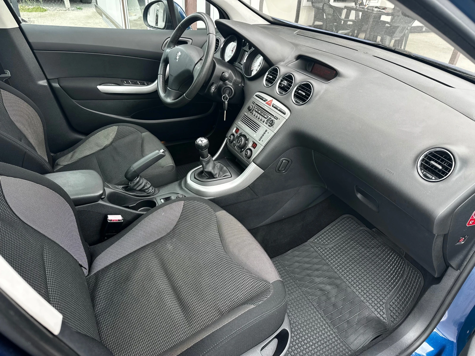 Peugeot 308 1.6i 120к.с Панорама, снимка 7 - Автомобили и джипове - 56193769