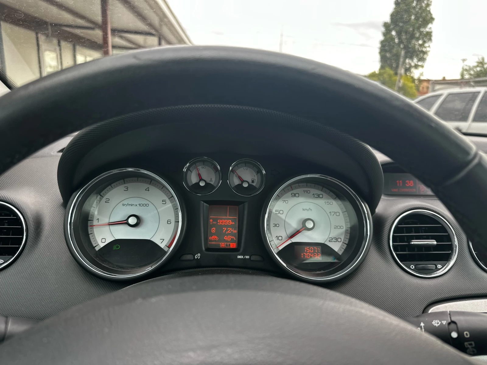 Peugeot 308 1.6i 120к.с Панорама, снимка 11 - Автомобили и джипове - 56193769