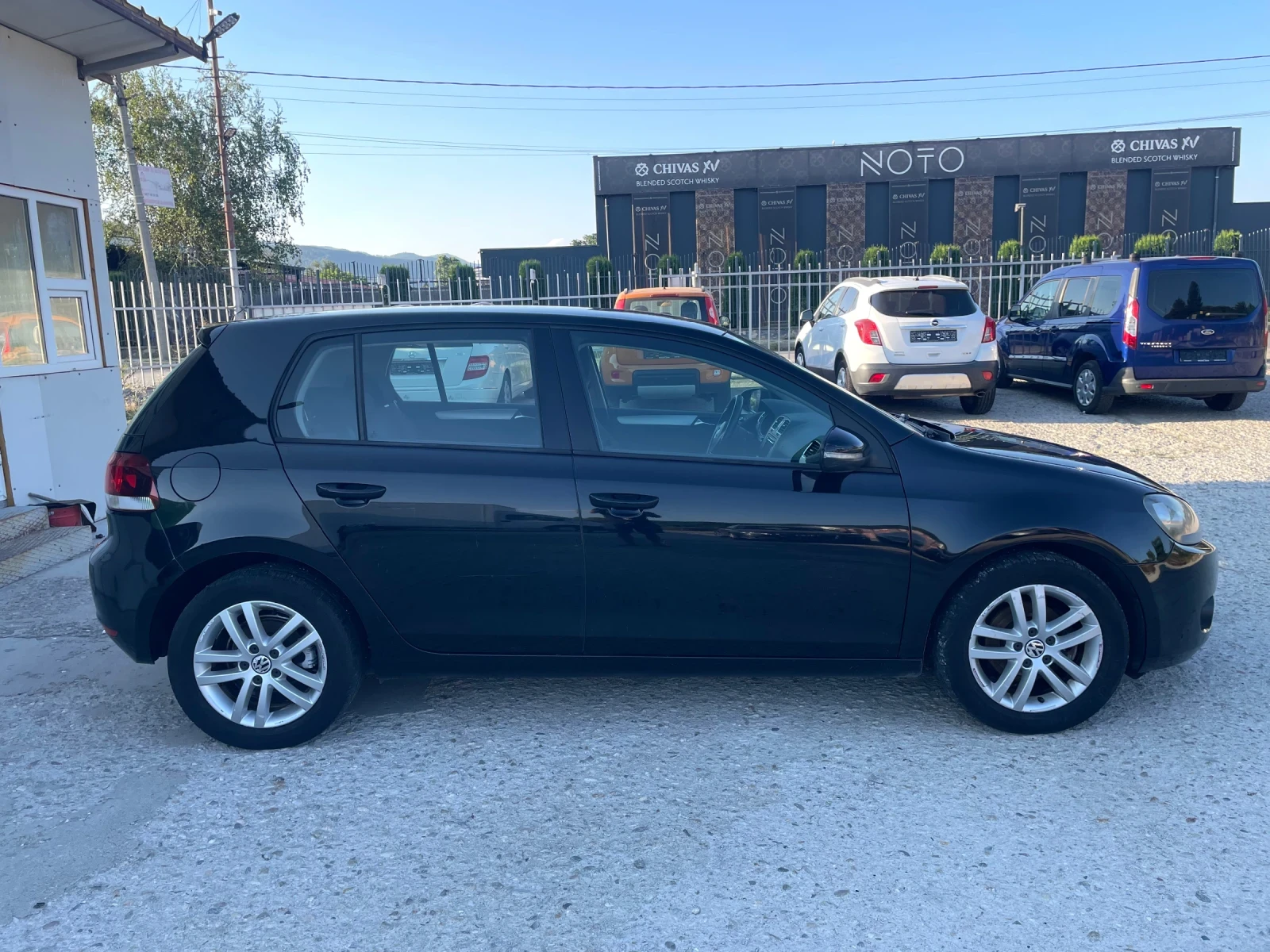 VW Golf 1.6i Bi-fuel gaz!!!, снимка 4 - Автомобили и джипове - 56200552