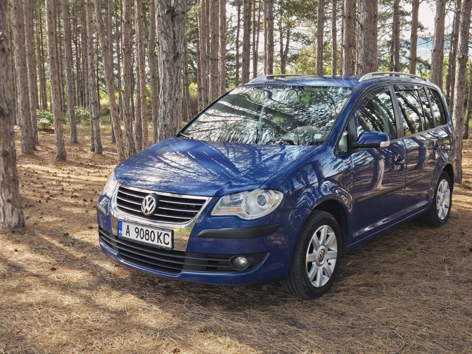 VW Touran 2.0 140hp, снимка 3 - Автомобили и джипове - 56653401