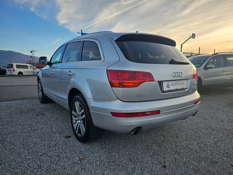 Audi Q7 3.0tdi 7-mesta Panorama , снимка 4 - Автомобили и джипове - 48014081