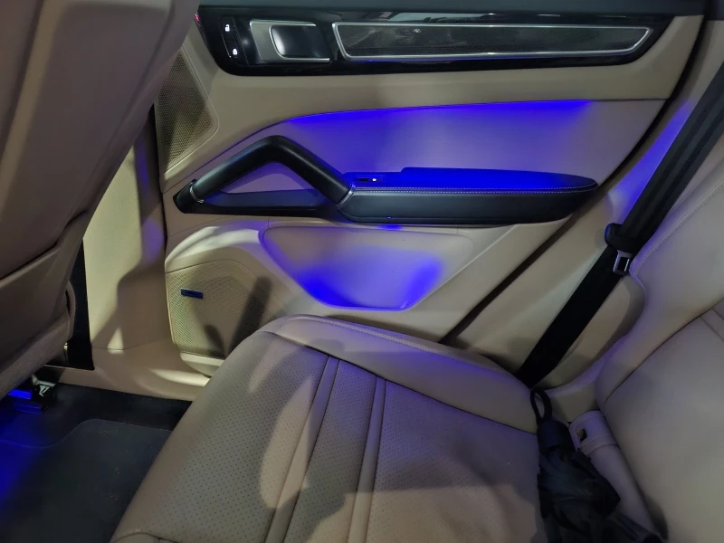 Porsche Cayenne Porsche Cayenne, снимка 16 - Автомобили и джипове - 52627737