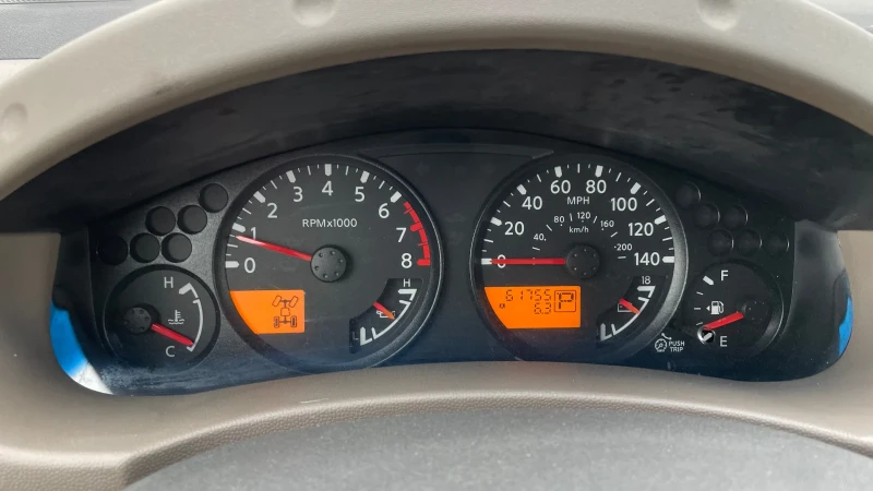 Nissan Xterra, снимка 15 - Автомобили и джипове - 53195584