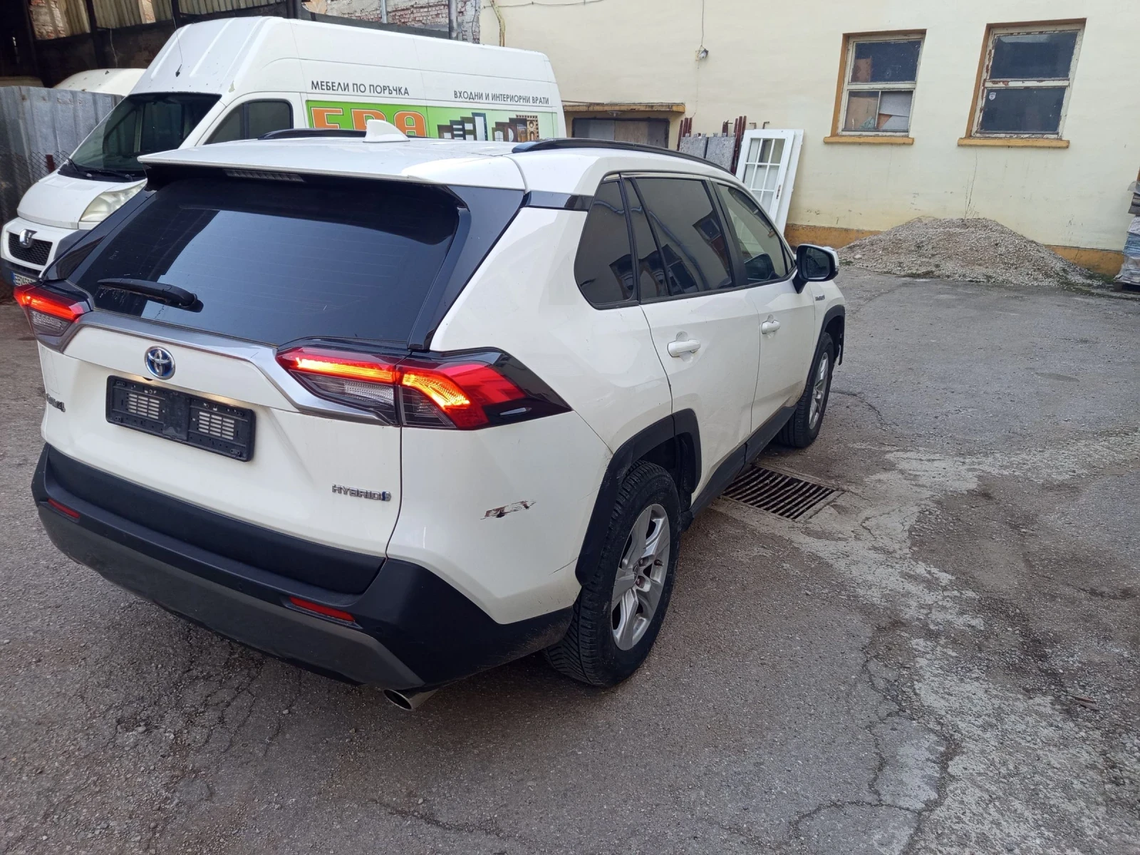 Toyota Rav4 2.5 hybrid  - изображение 8
