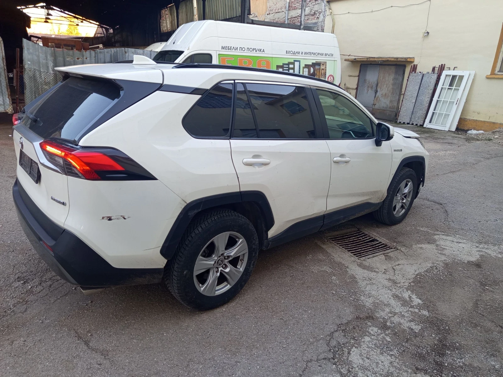 Toyota Rav4 2.5 hybrid  - изображение 9