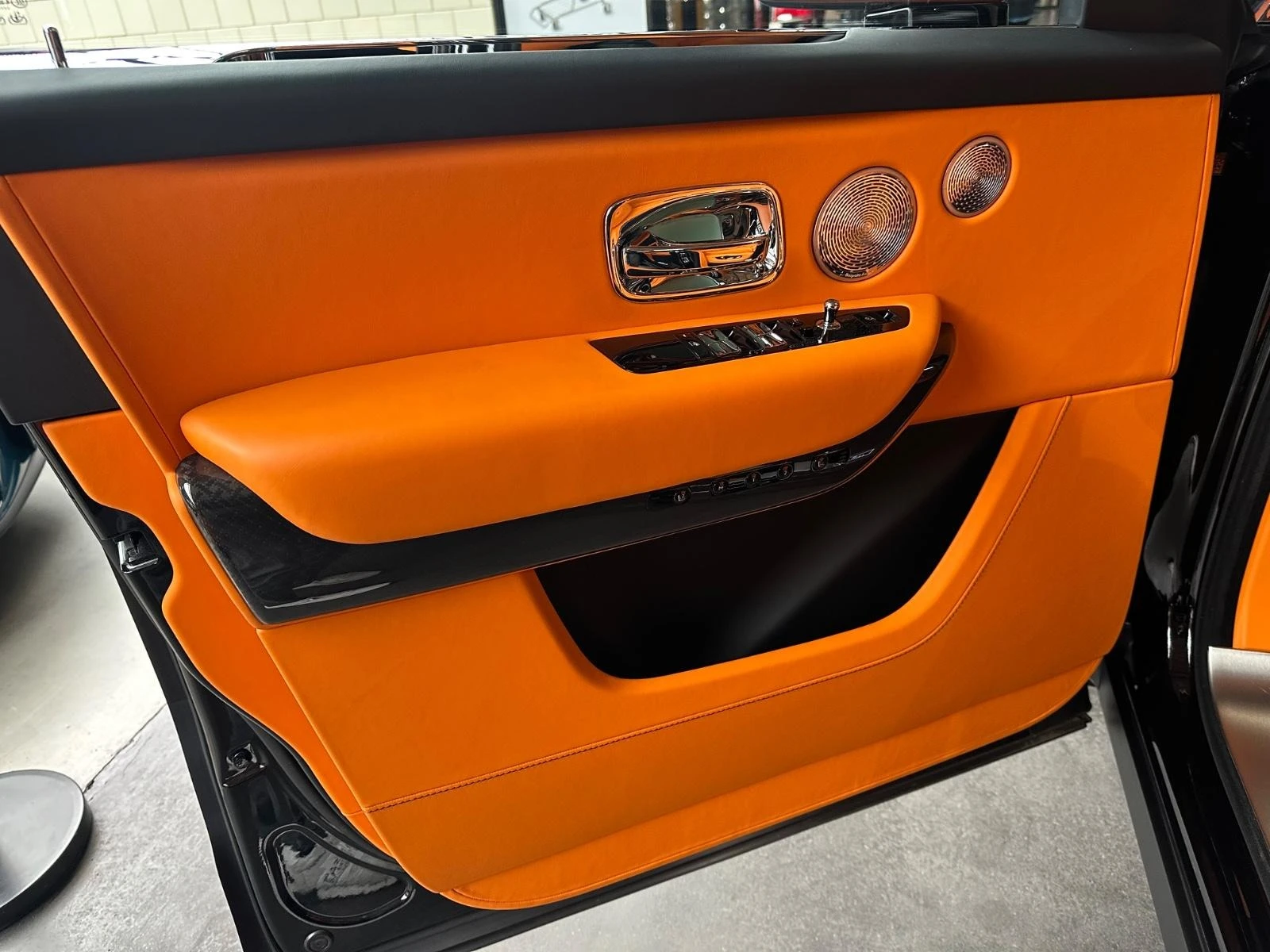 Rolls-Royce Cullinan BLACK BADGE/BESPOKE/SHOOTING STAR/4-SEATS/ - изображение 7