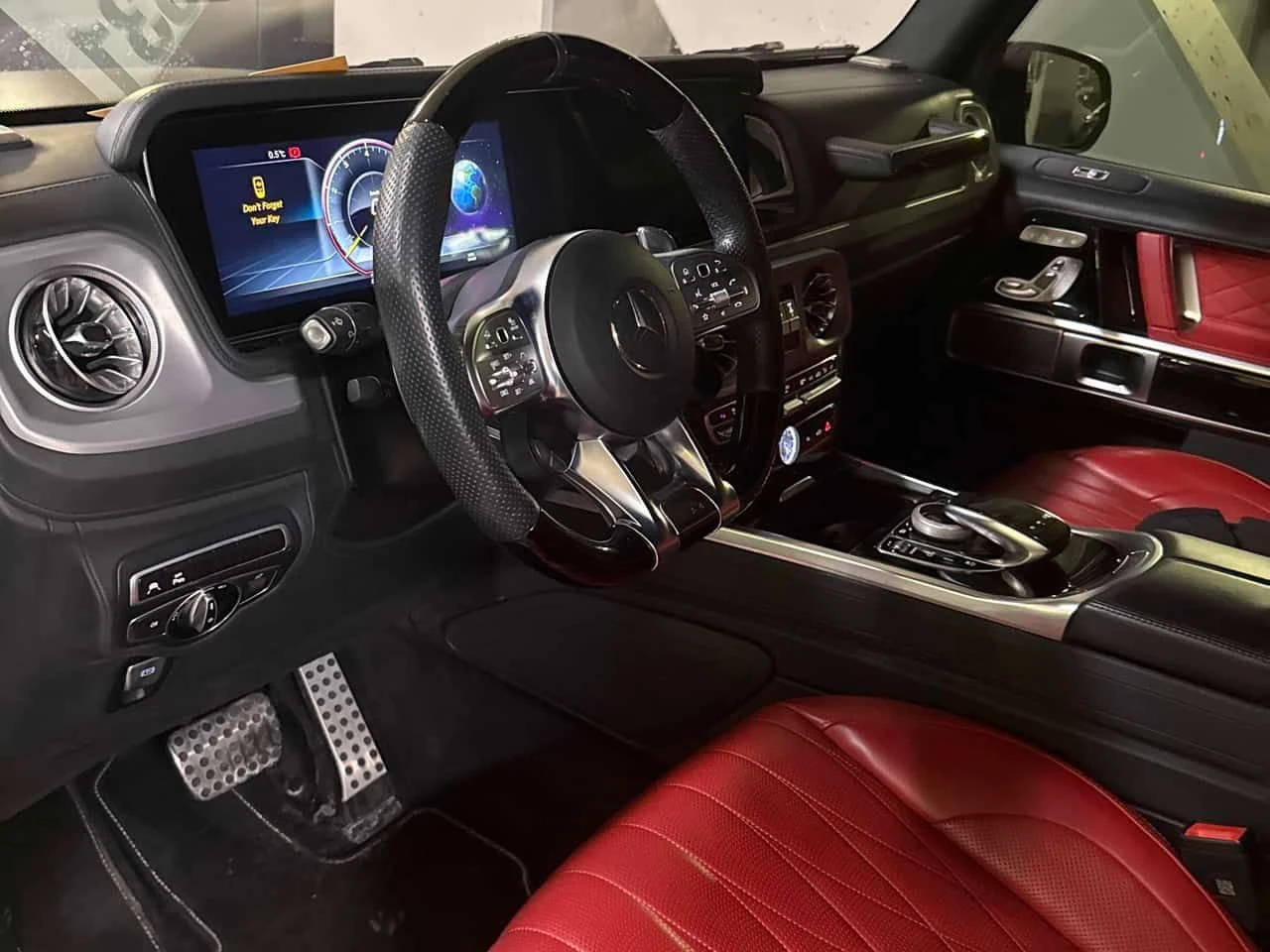 Mercedes-Benz G 63 AMG * CARFAX * 360 * DIS * ОБДУХВАНЕ, снимка 5 - Автомобили и джипове - 53741401