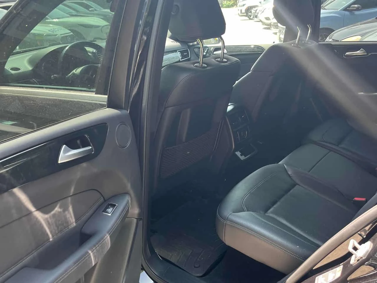 Mercedes-Benz GLE 400  * CARFAX * ОПЦИЯ ЗА ФИНАНСИРАНЕ, снимка 12 - Автомобили и джипове - 55328159