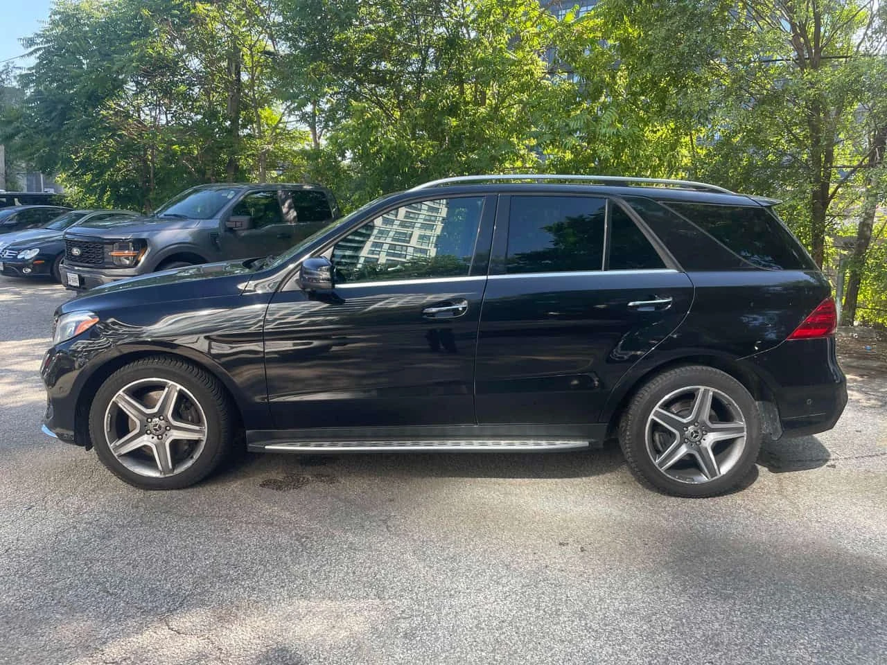 Mercedes-Benz GLE 400  * CARFAX * ОПЦИЯ ЗА ФИНАНСИРАНЕ, снимка 2 - Автомобили и джипове - 55328159