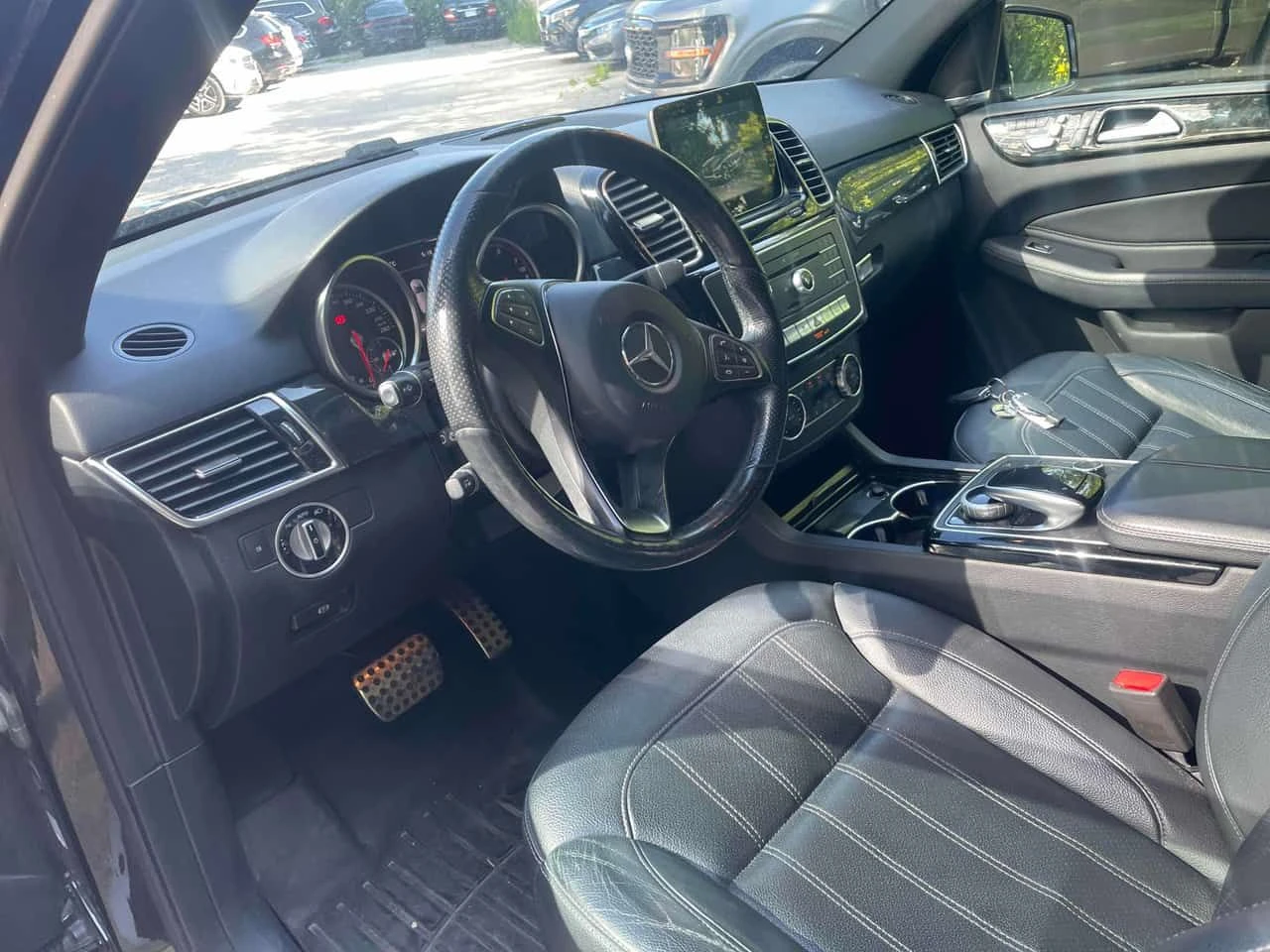 Mercedes-Benz GLE 400  * CARFAX * ОПЦИЯ ЗА ФИНАНСИРАНЕ, снимка 5 - Автомобили и джипове - 55328159