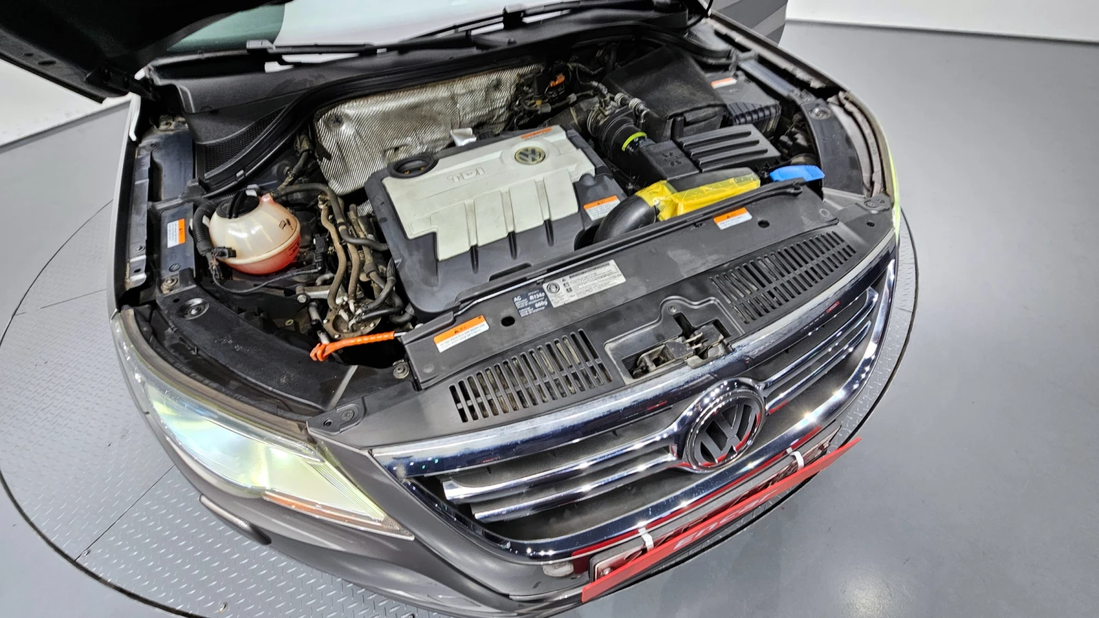 VW Tiguan 2.0 TDI* ЛЮК* КРАЙНА ЦЕНА, снимка 6 - Автомобили и джипове - 55496254