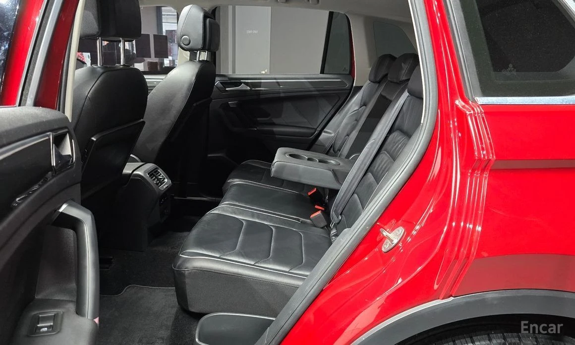 VW Tiguan, снимка 12 - Автомобили и джипове - 55644926