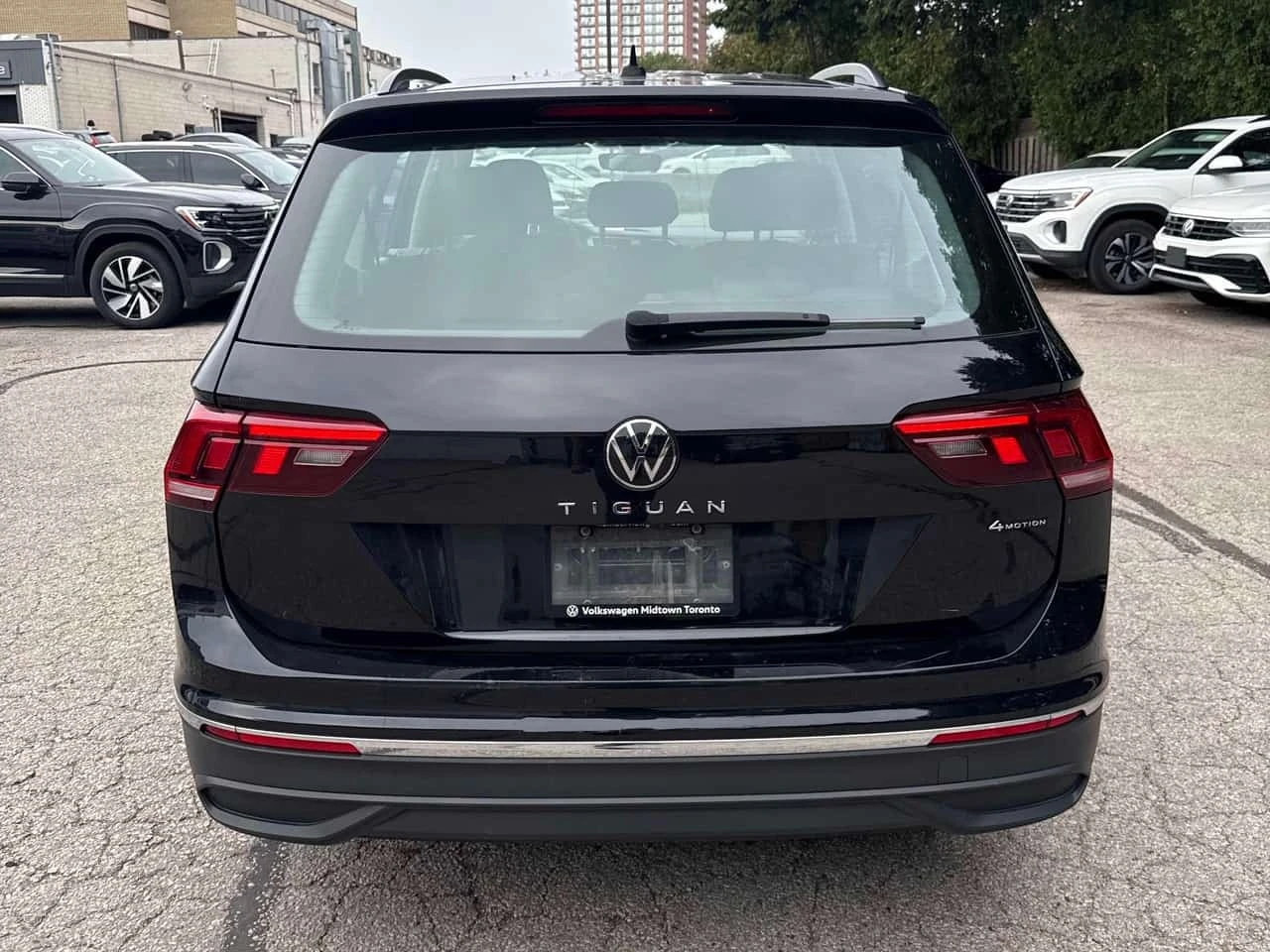 VW Tiguan * Trendline * CARFAX * БЕЗ ПЪРВОНАЧАЛНА ВНОСКА, снимка 4 - Автомобили и джипове - 56264503