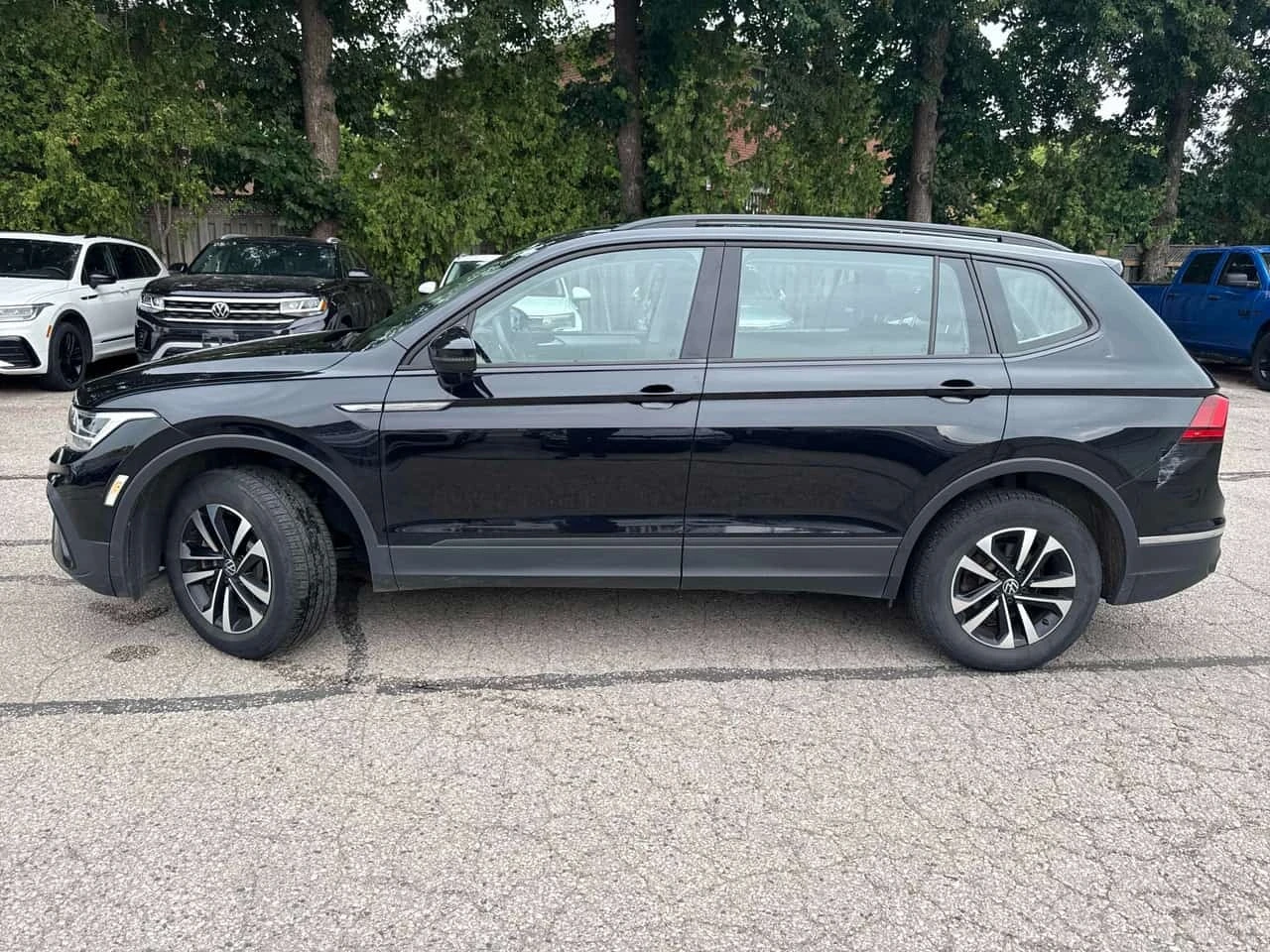 VW Tiguan * Trendline * CARFAX * БЕЗ ПЪРВОНАЧАЛНА ВНОСКА, снимка 2 - Автомобили и джипове - 56264503
