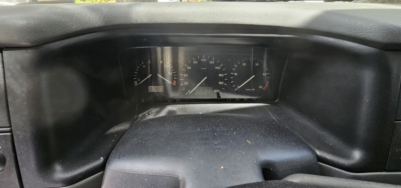 VW Caravelle 1.9TD - изображение 8